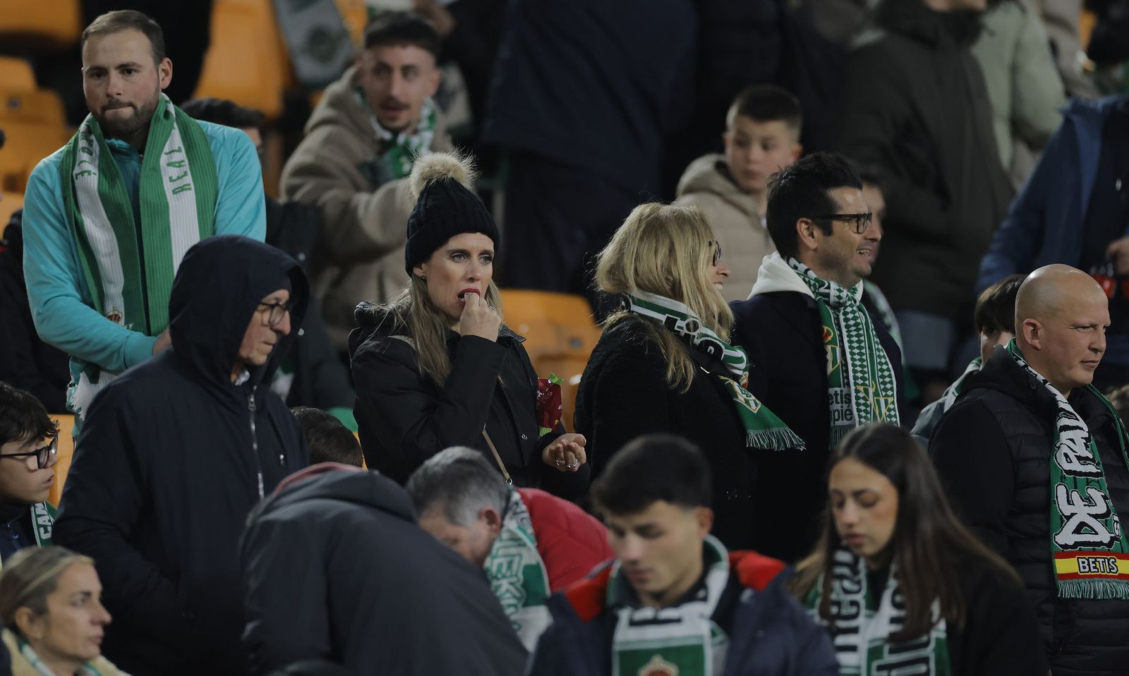 Búscate en las fotos del Betis - Villarreal