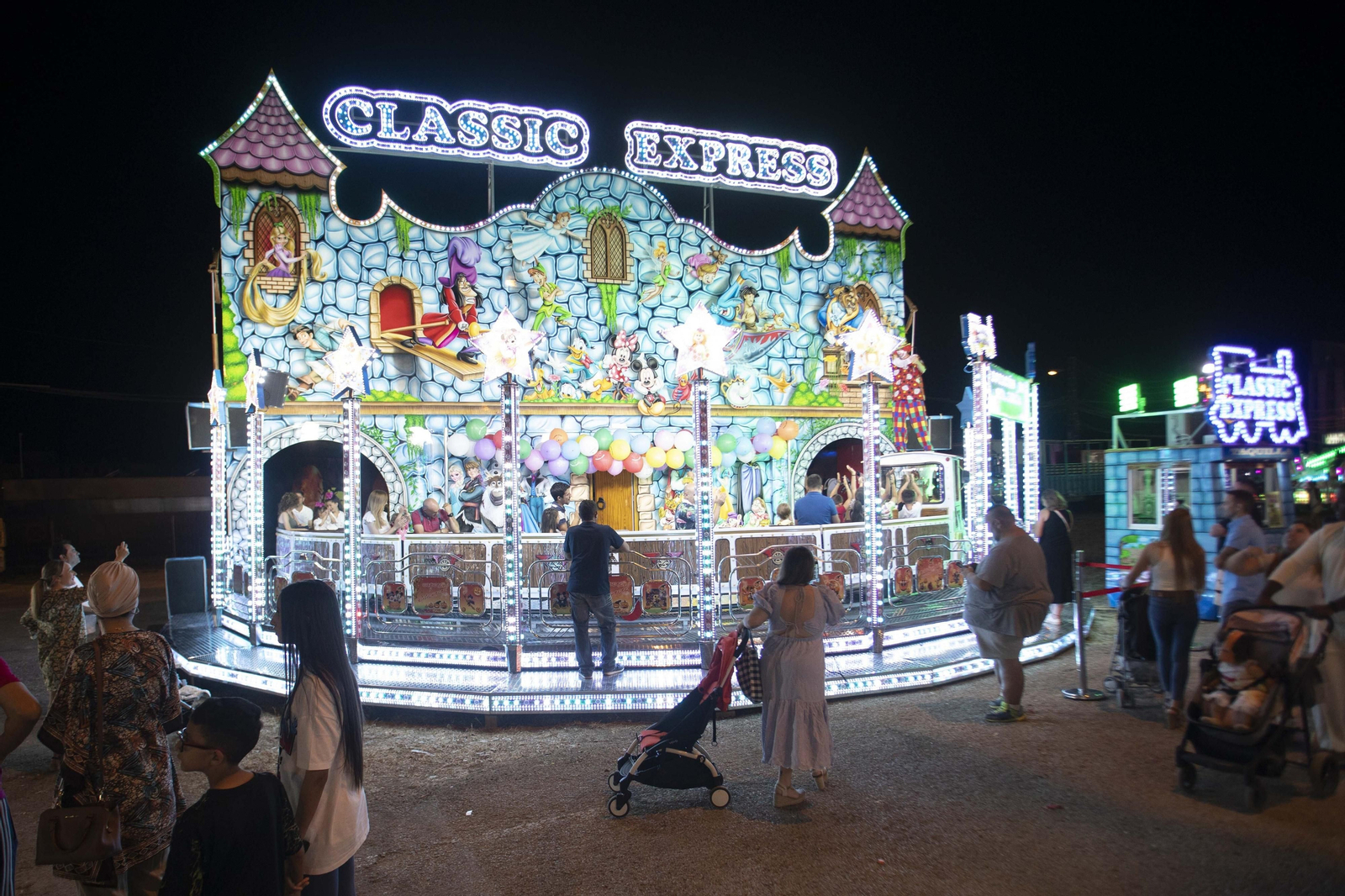 Así ha sido la primera noche de feria del Corpus en Granada después de tres años de pandemia