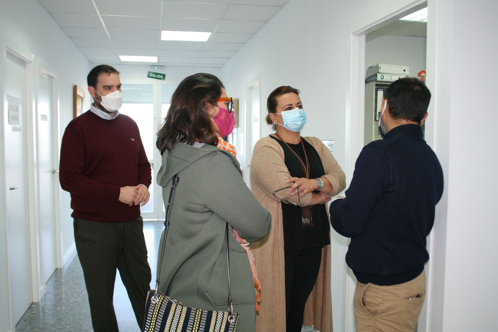 Elena Amaya y Lourdes Bernal visitan sede de Acogeles