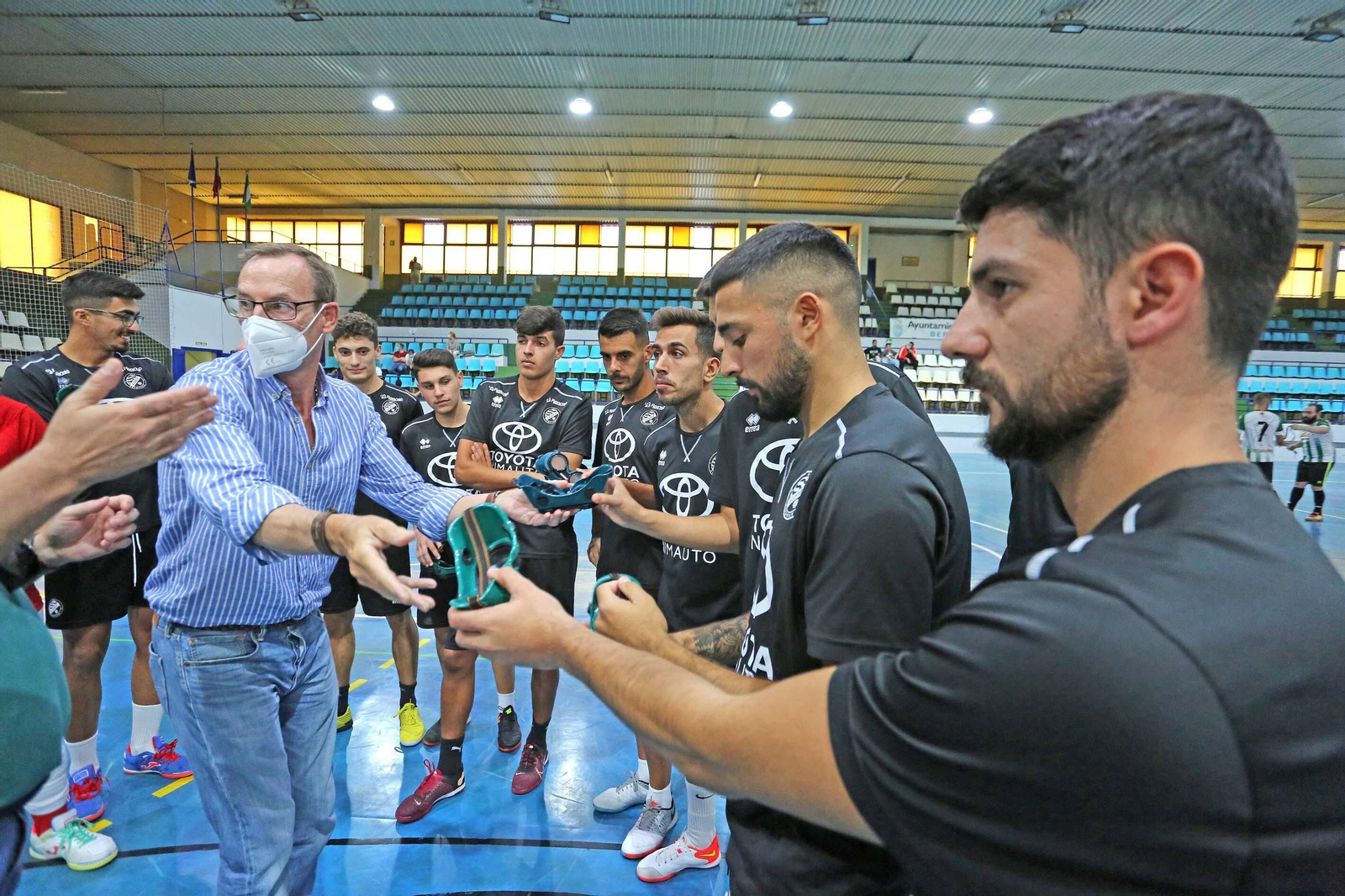 Partido entre el equipo de la Once y el XerezDFC en Jerez Partido entre el equipo de la Once y el XerezDFC en Jerez