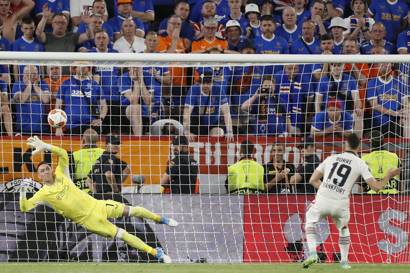 Las imágenes del Entracht-Rangers