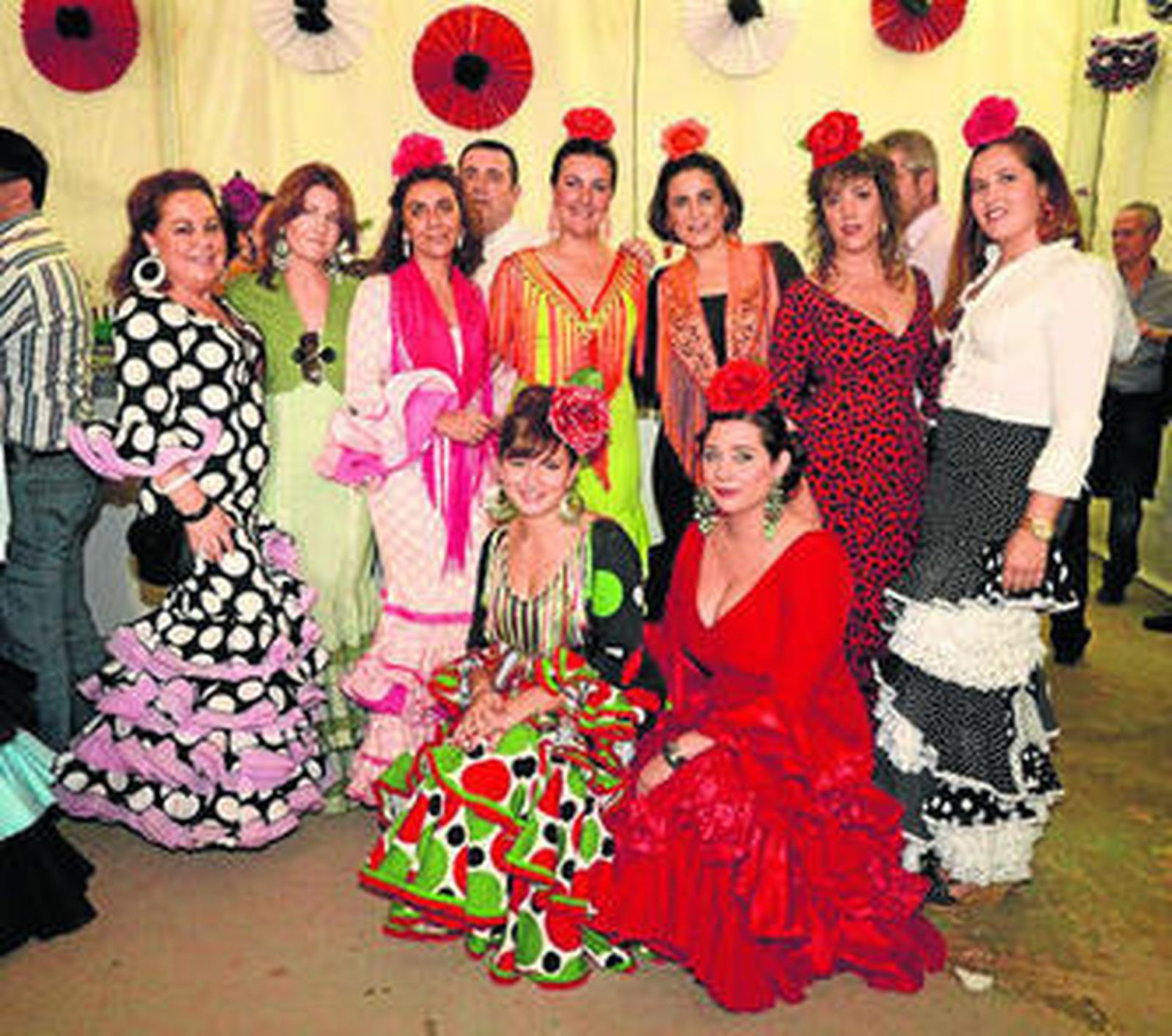 Grupo de amigas en la Feria del Mediodía.