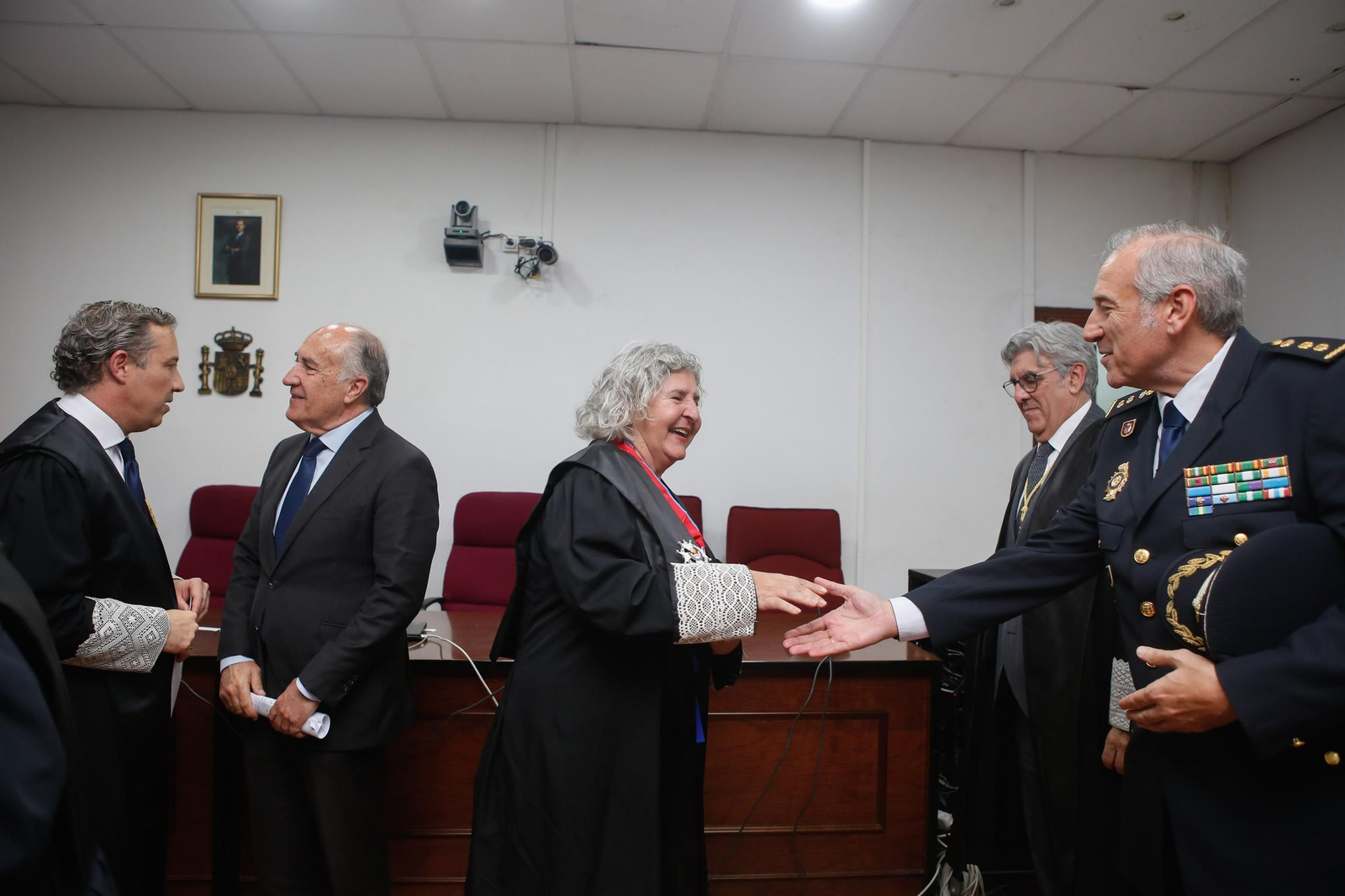 Fotos de la imposición de la Cruz de San Raimundo de Peñafort a la jueza María José Sanz Alcázar en Algeciras