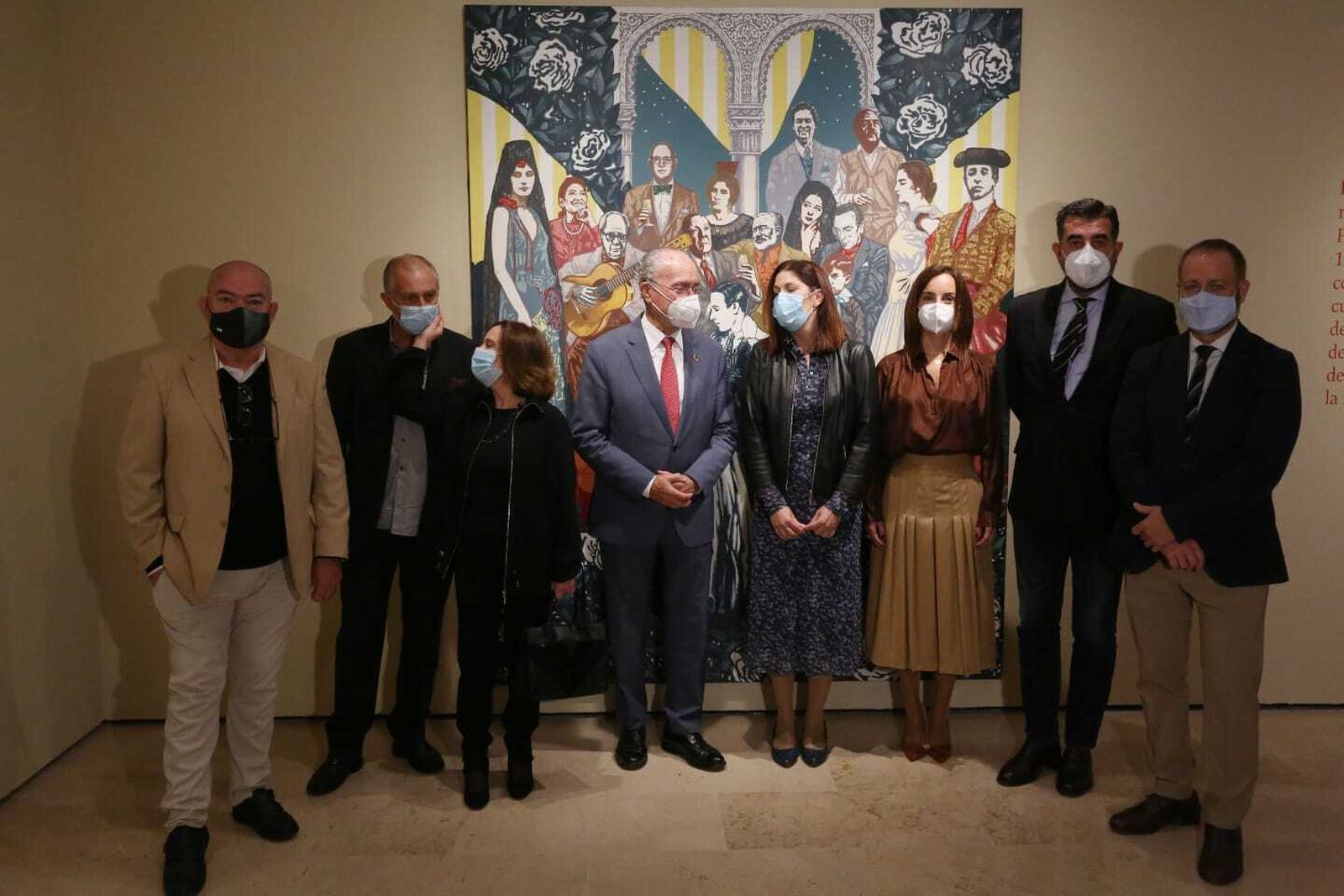 Familiares y autoridades ante 'Los cuatro jinetes del Apocalipsis' (1982), este martes, en la Casa Natal.