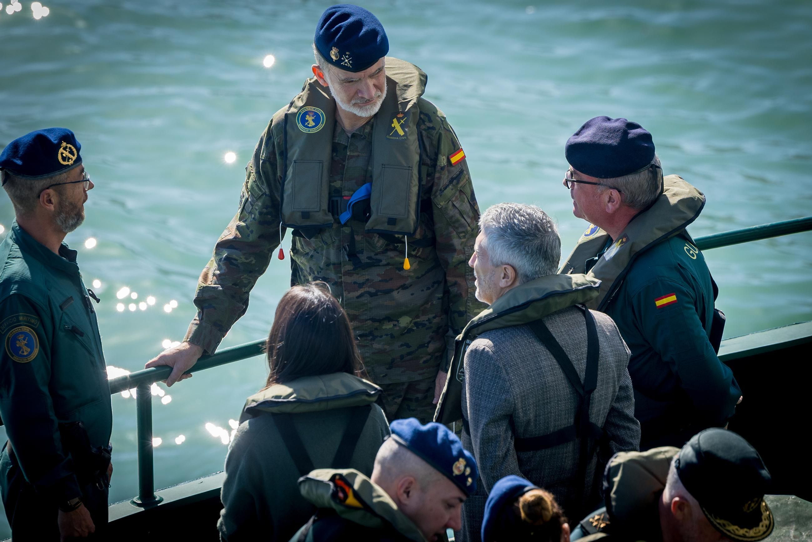 Las imágenes de la visita del Rey a la Guardia Civil de Cádiz
