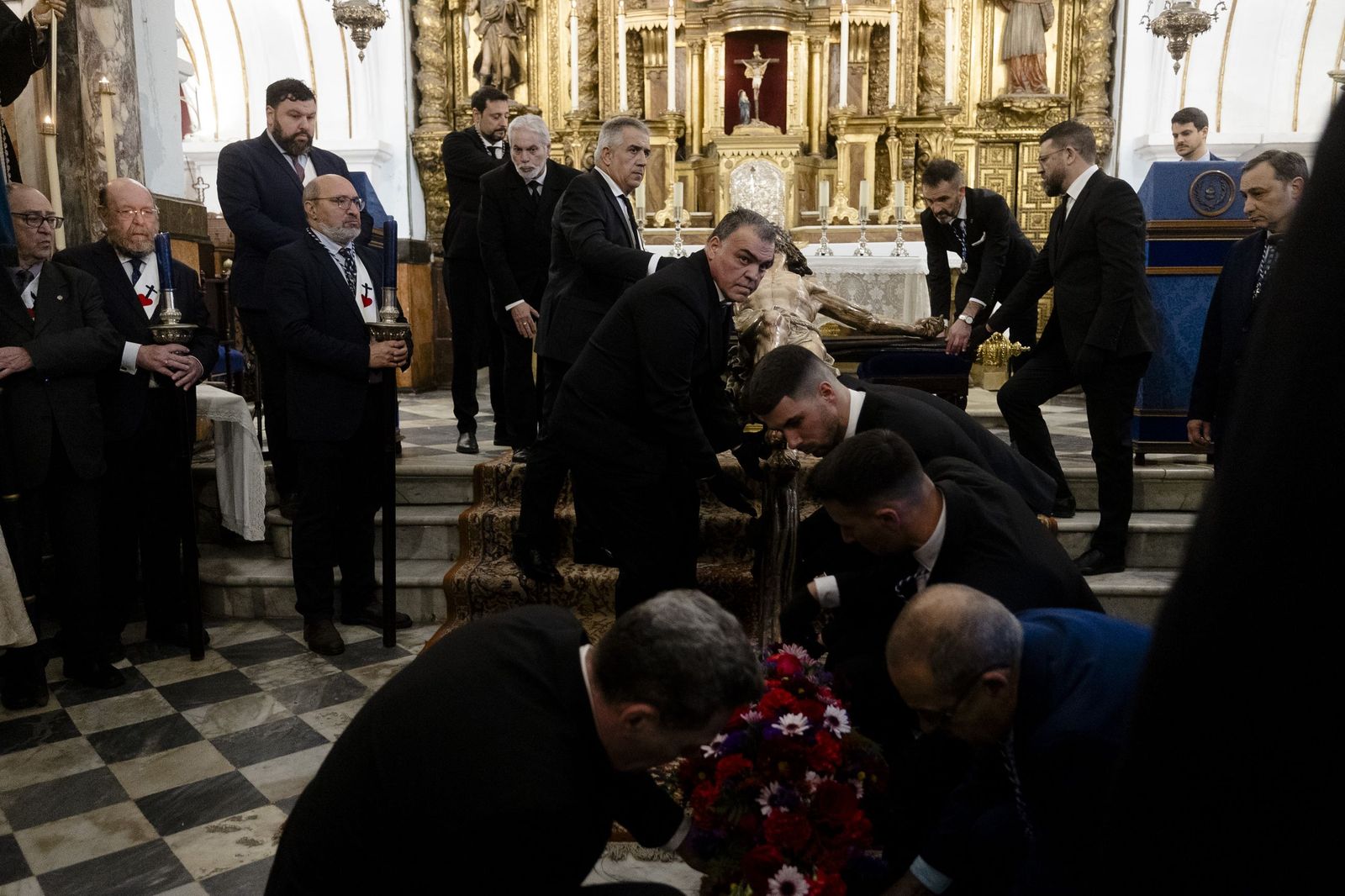 Las imágenes de los traslados de las cofradías de Santa Cruz