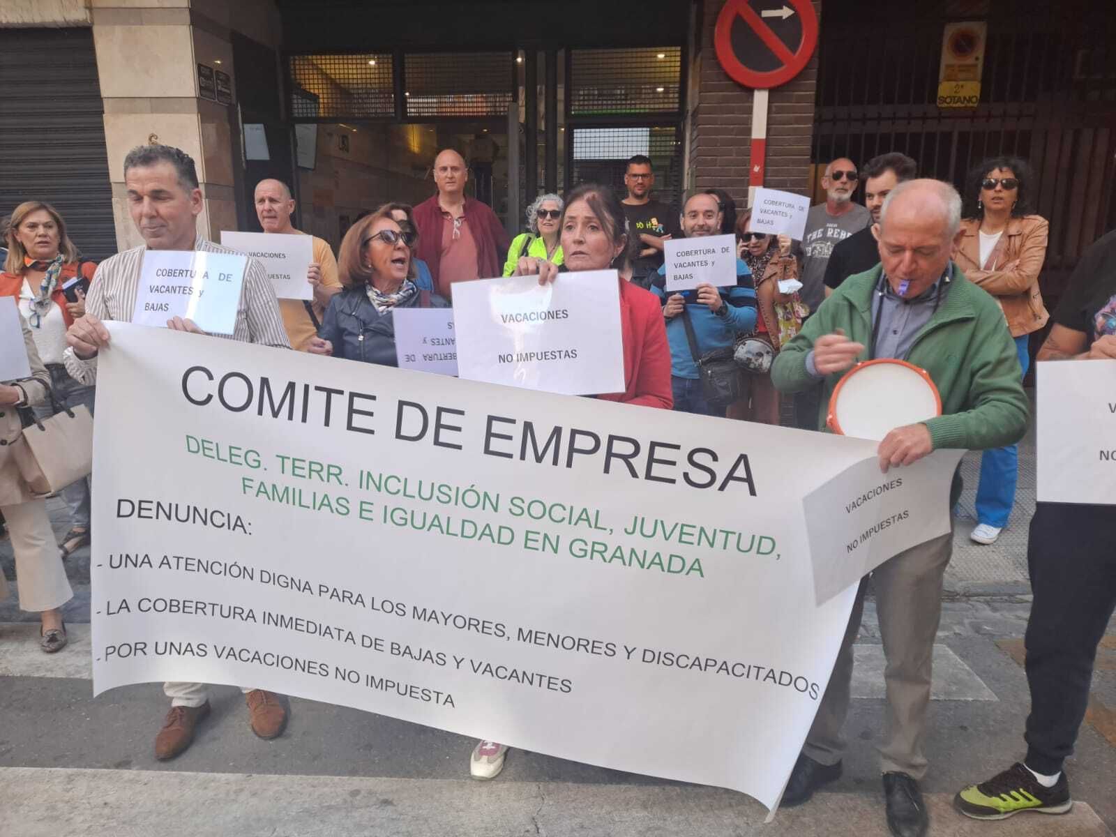 El Comité de Empresa de Igualdad de UGT se manifiesta en Granada