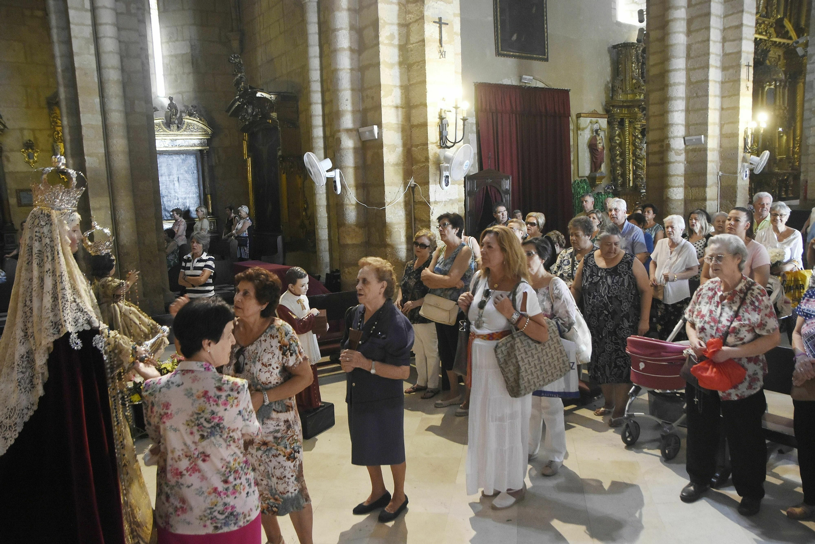 Besamanos a la Virgen de los Remedios, en imágenes