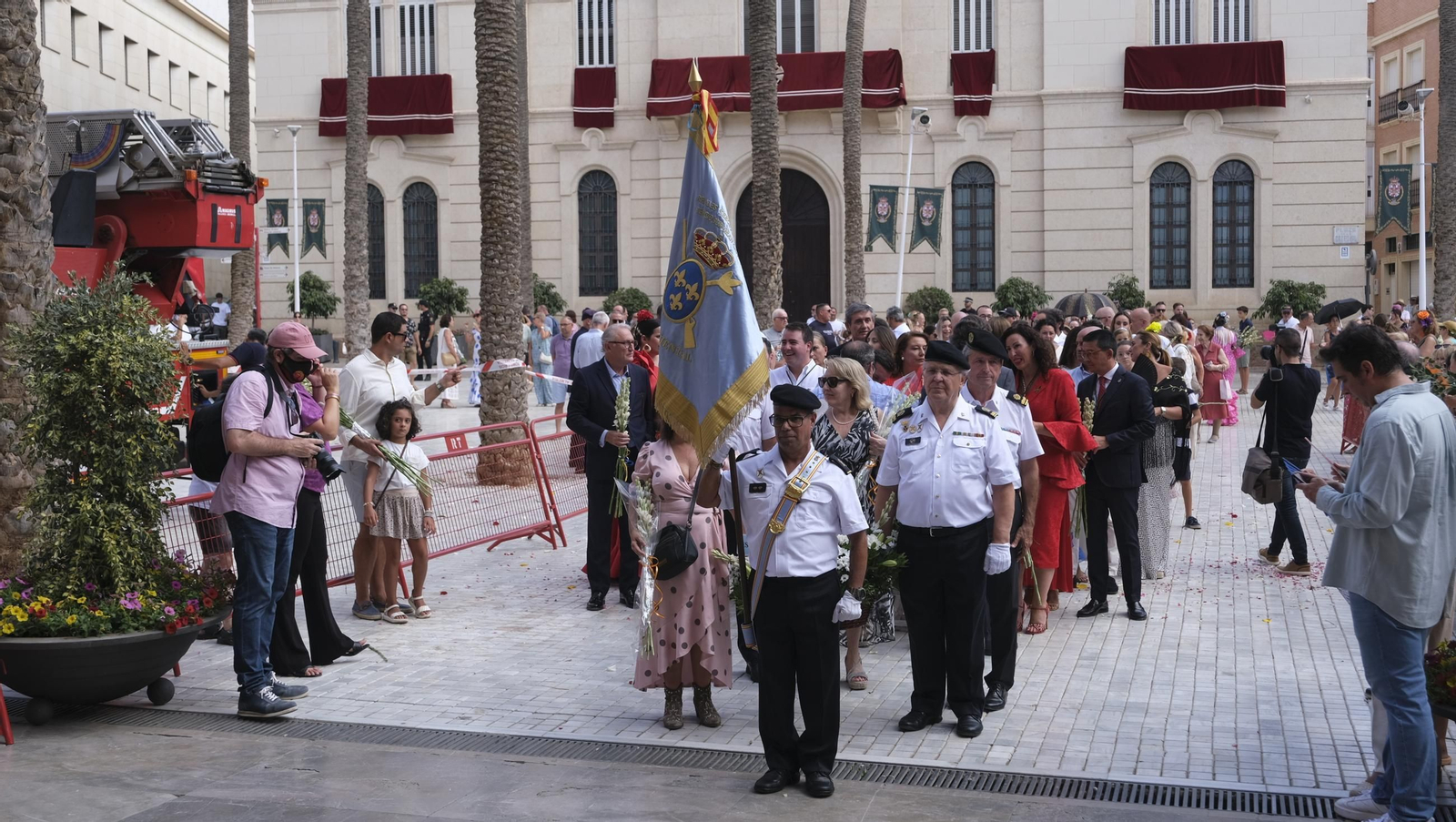 Ofrenda floral a la Virgen del Mar en la Feria de Almería 2024, en imágenes