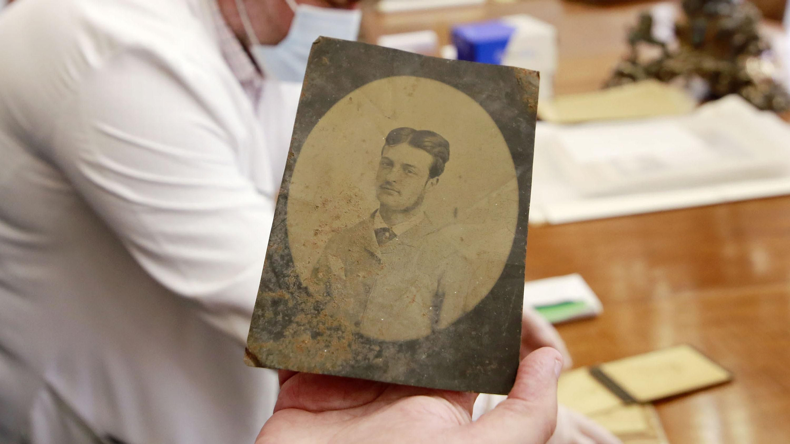 Imágenes del archivo fotográfico conservado en Bodegas Tradición