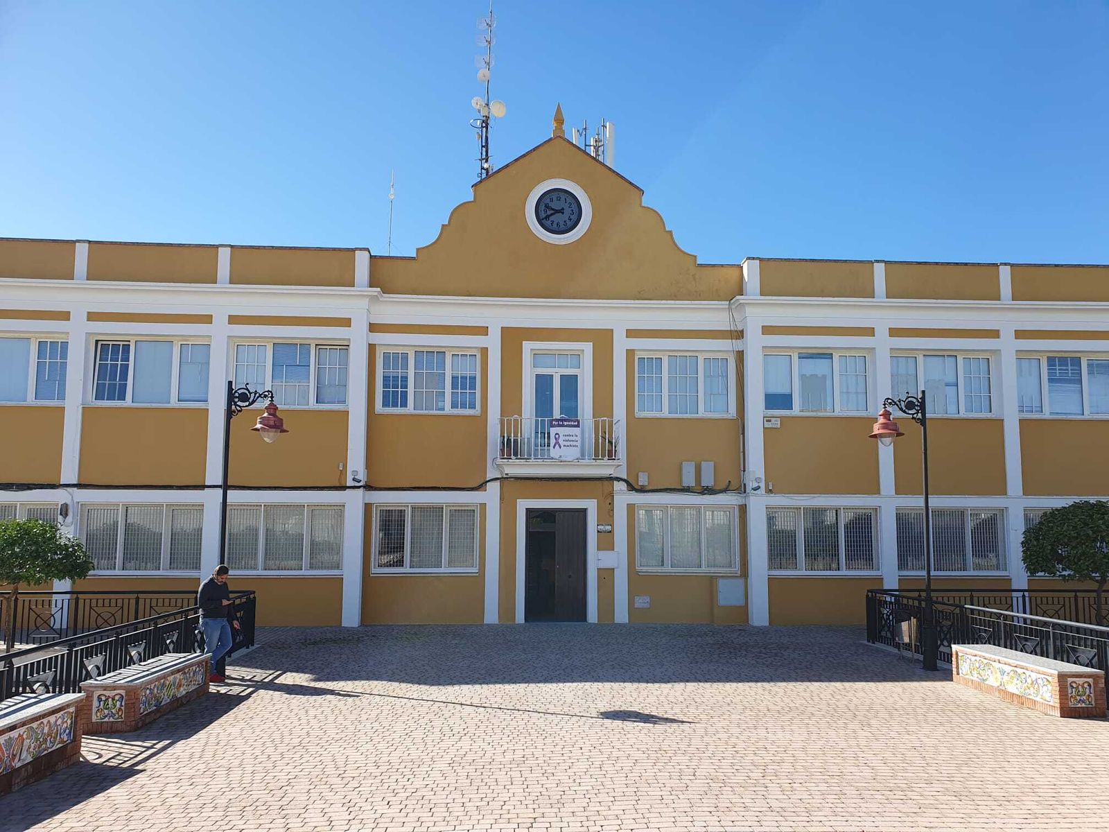 Fachada de la sede de la Mancomunidad de Municipios de la Sierra de Cádiz.
