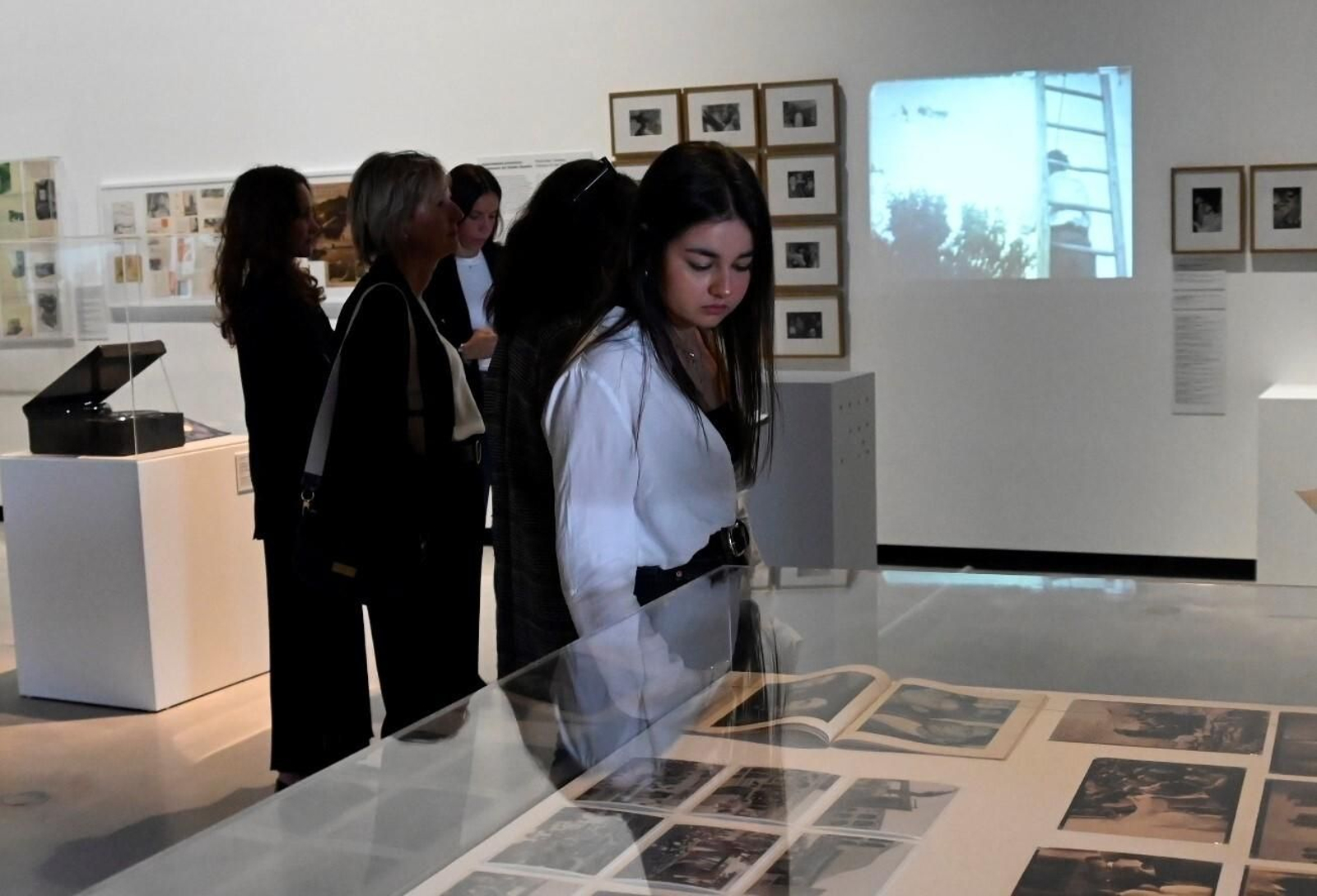 La exposición 'José Val del Omar: Una Técnica con T mayúscula', en imágenes