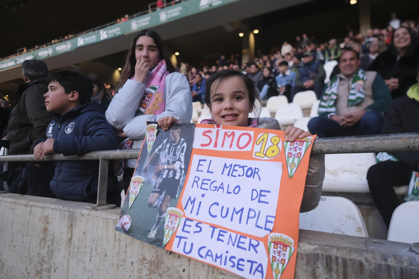 Córdoba CF - Real Madrid Castilla: Las fotos del ambiente en El Arcángel Córdoba CF - Real Madrid Castilla: Las fotos del ambiente en El Arcángel