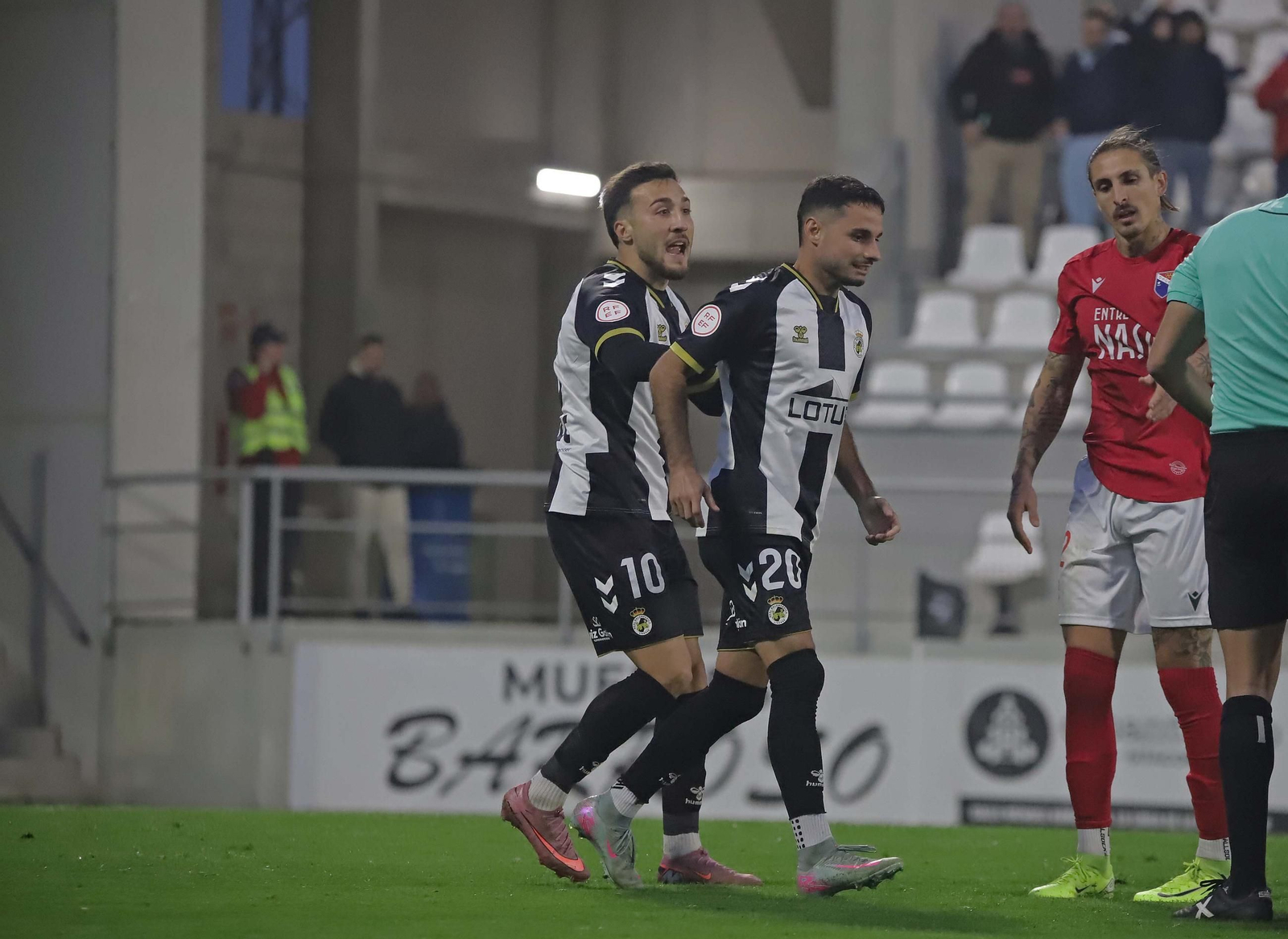 Las mejores fotos del Balona - Dos Hermanas de Tercera Federación