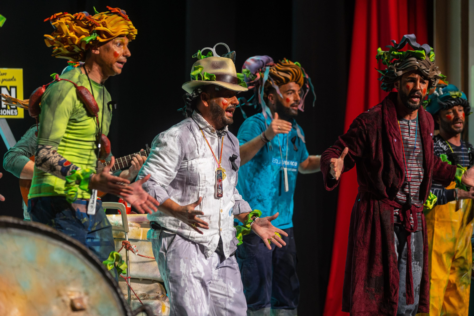 Imágenes de la sesión de este jueves en el Gran Teatro del Carnaval Colombino.