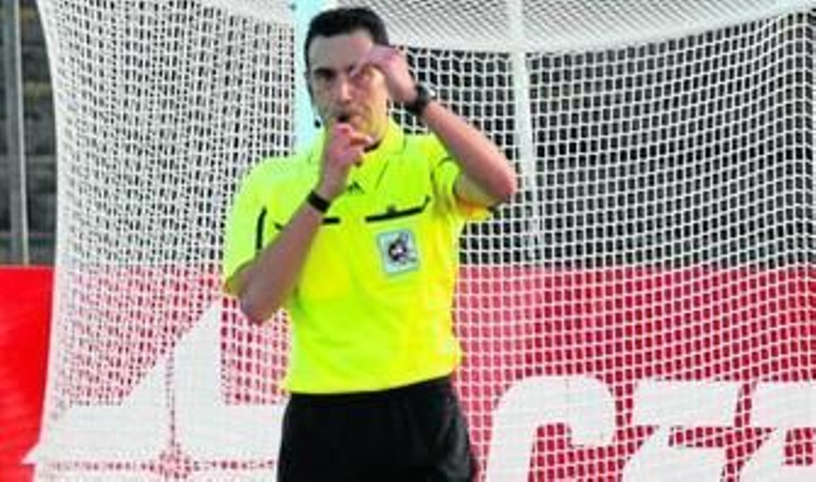 Gil Coscollá, en un encuentro en el Municipal de La Línea.