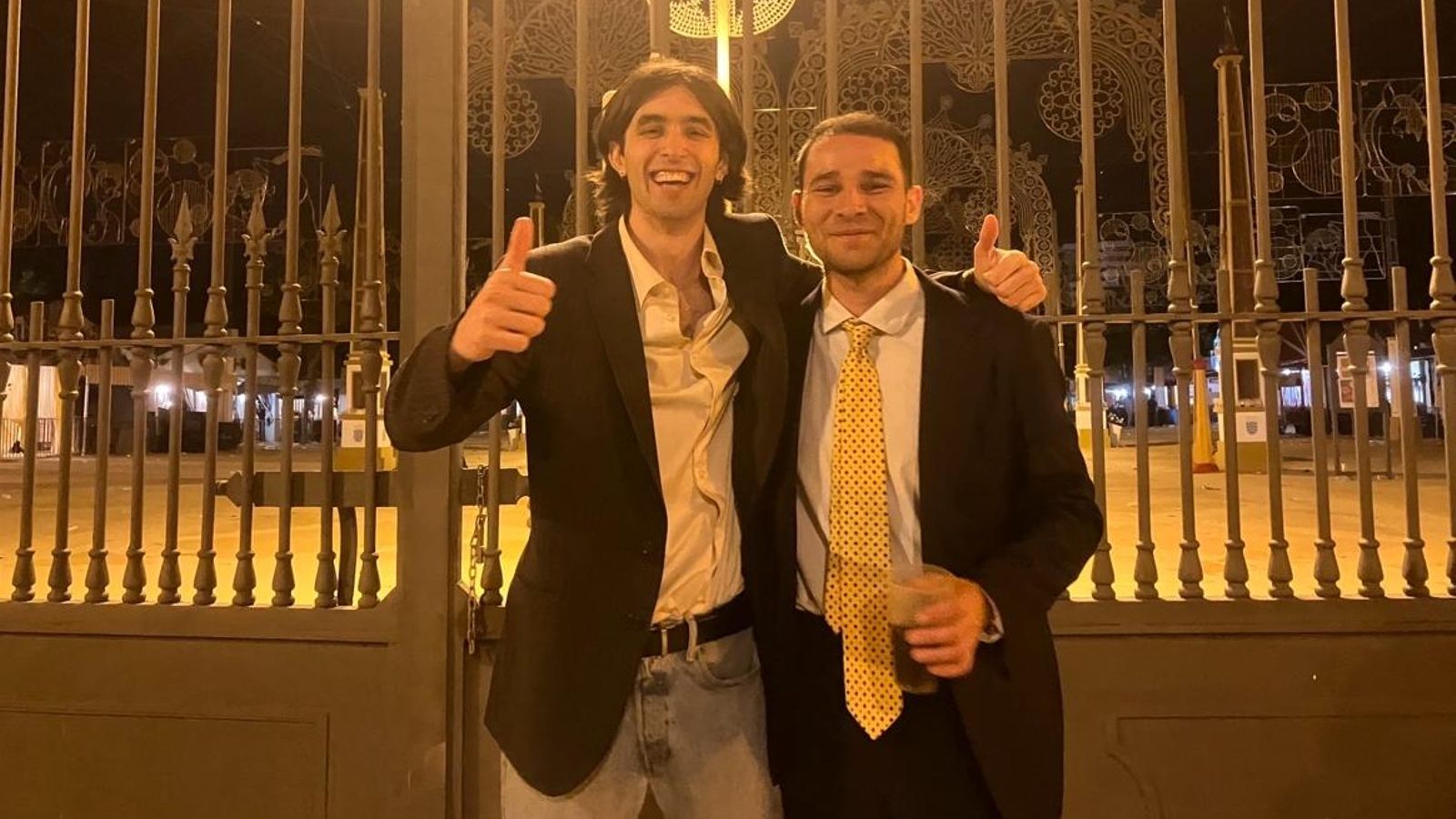 Luke y su amigo Luis, en las últimas horas de Feria.