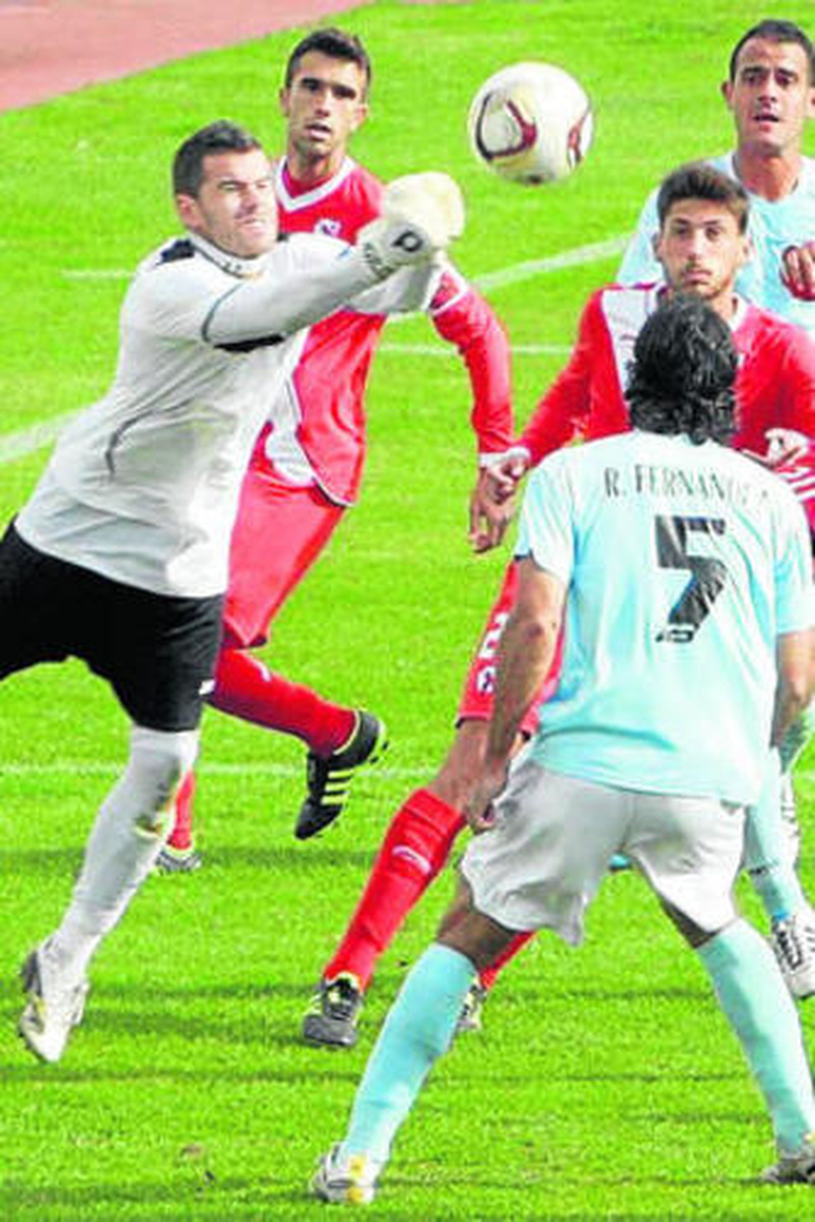 Barrancos, durante un día de trabajo vestido de amarillo.
