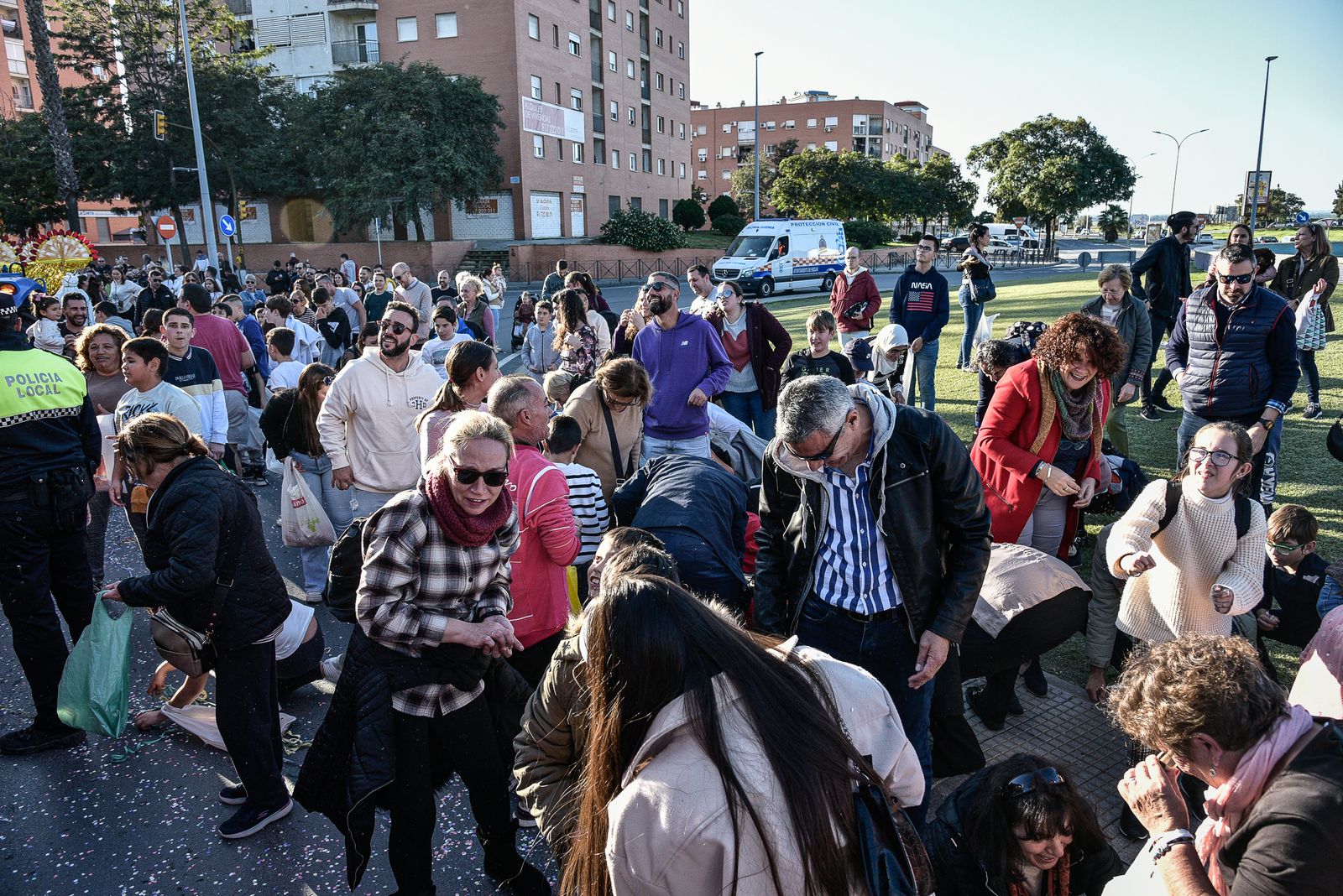 Imágenes del público en las cabalgatas por La Orden, Cardeñas y Las Colonias
