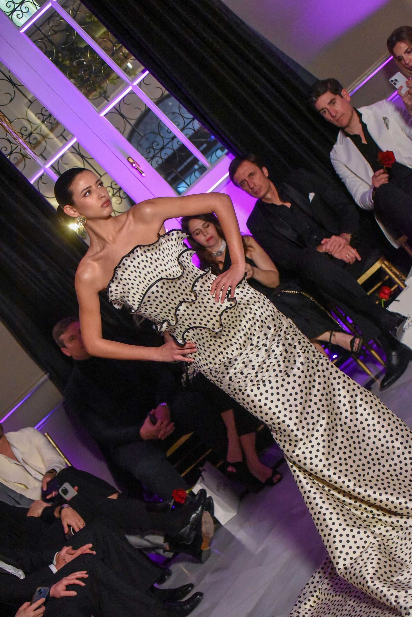 Desfile de Andrew Pocrid en La Casa de Manolete Bistró