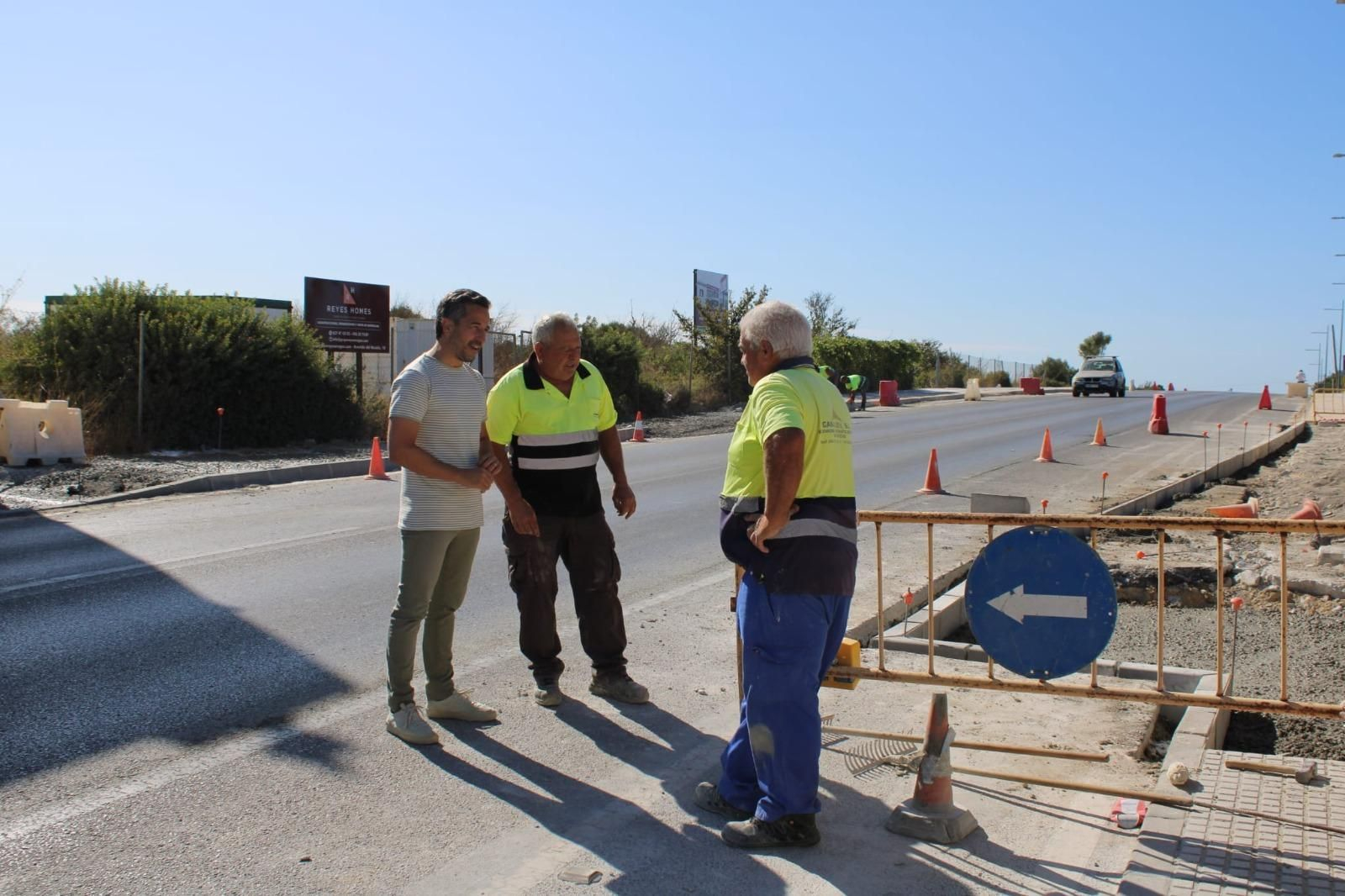 El teniente de alcalde y delegado municipal de Policía Local, Jose Vera, visita las obras