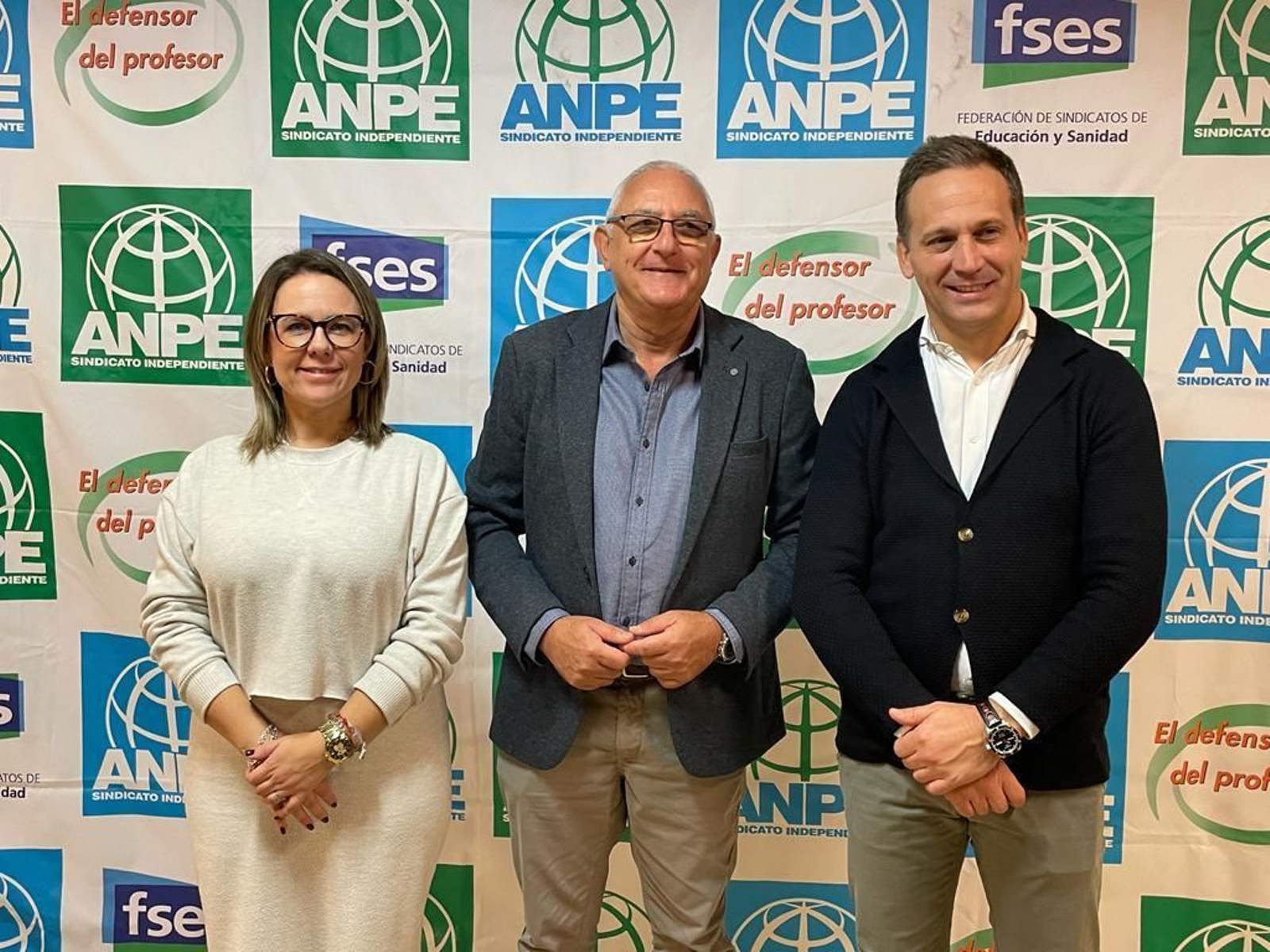 Charo Siguero, coordinadora autonómica del servicio; Francisco Padilla, presidente de Anpe-Andalucía, y José Cuadrado, vicepresidente de Anpe-Andalucía.