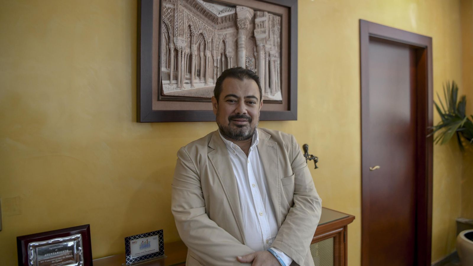 "Nuestra primera medida social y laboral fue crear la bolsa de empleo, que hace que el trabajo que se contrata en el Ayuntamiento se reparta”.