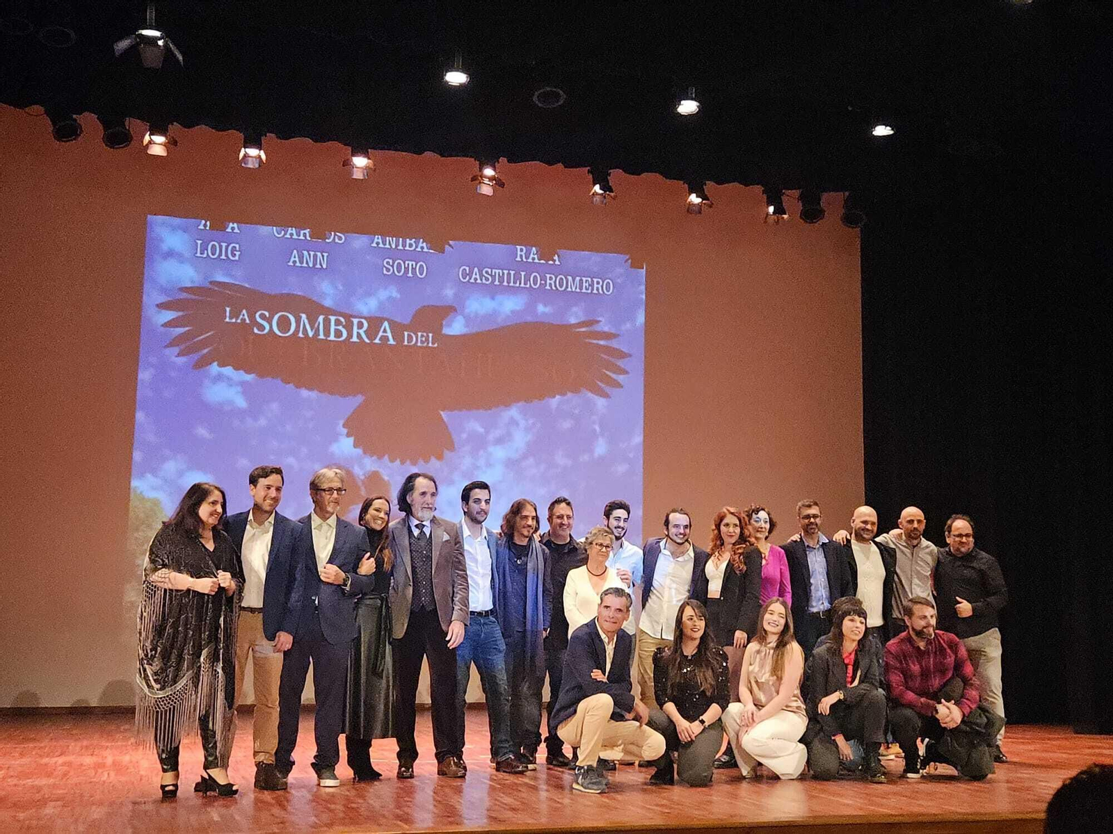 La alfombra roja del preestreno nacional, en Hornos, de la película "La sombra del quebrantahuesos"