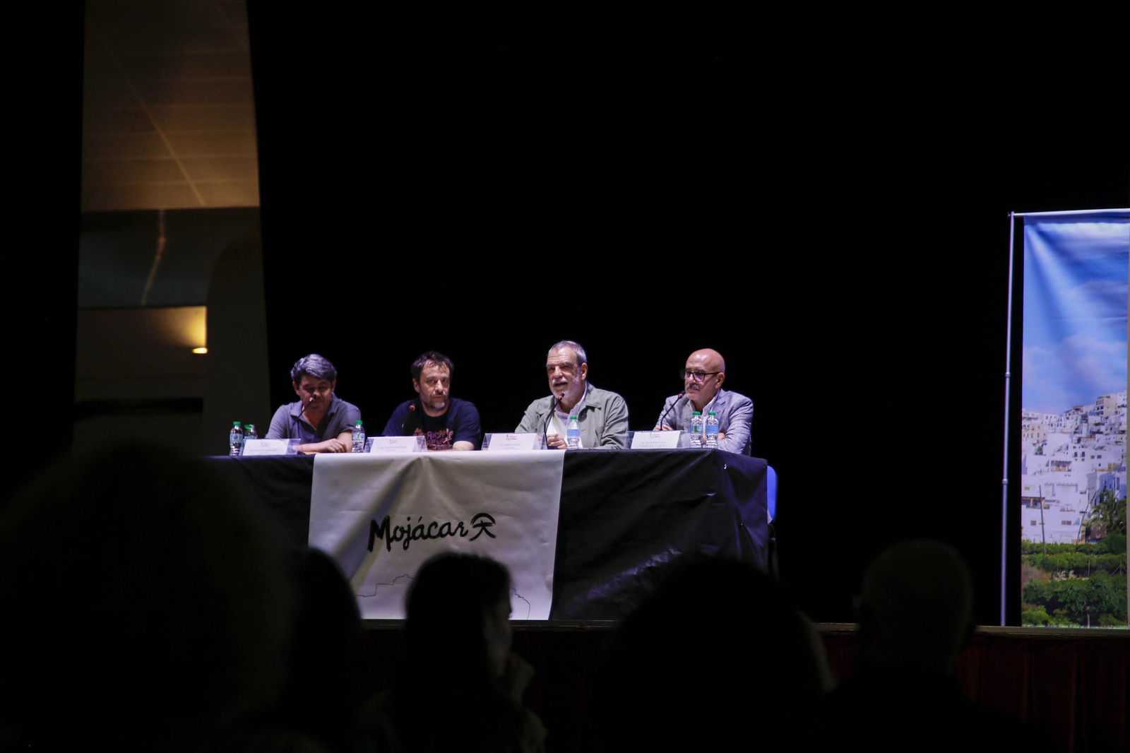 Las imágenes de la presentación del libro "El Clan" de Carmen Mola en Mojácar