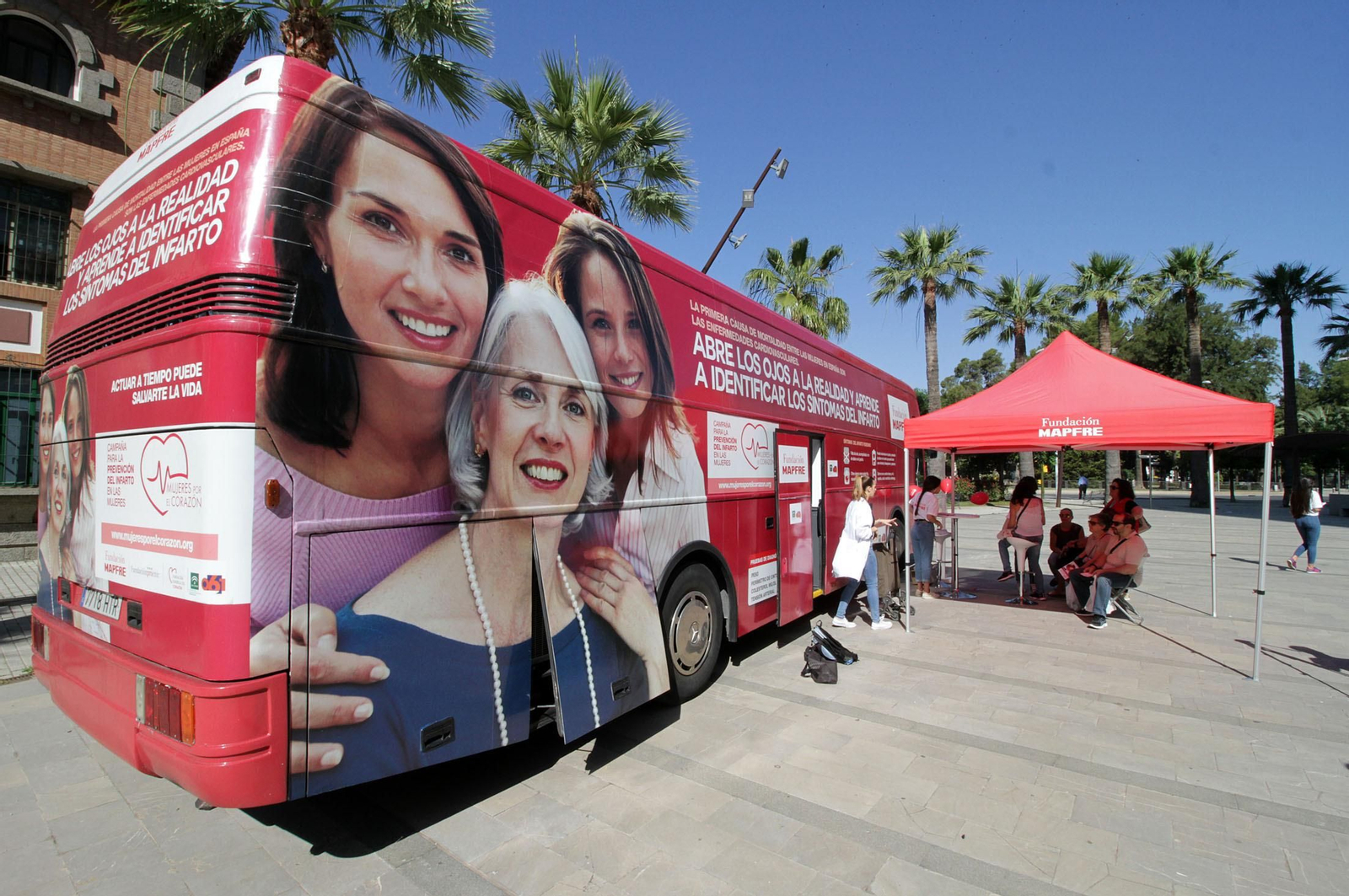 El autobús estará hoy situado en la Plaza Houston.