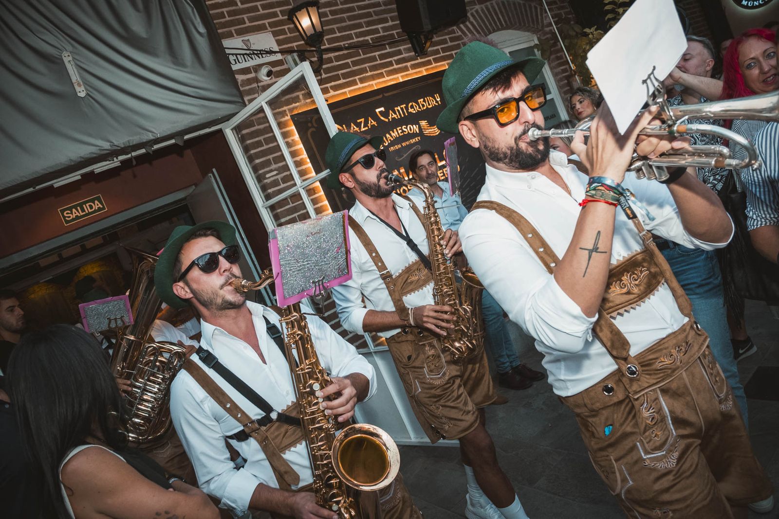 Búscate en las imágenes del viernes 27 de septiembre en el Oktoberfest en Plaza Canterbury en Jerez