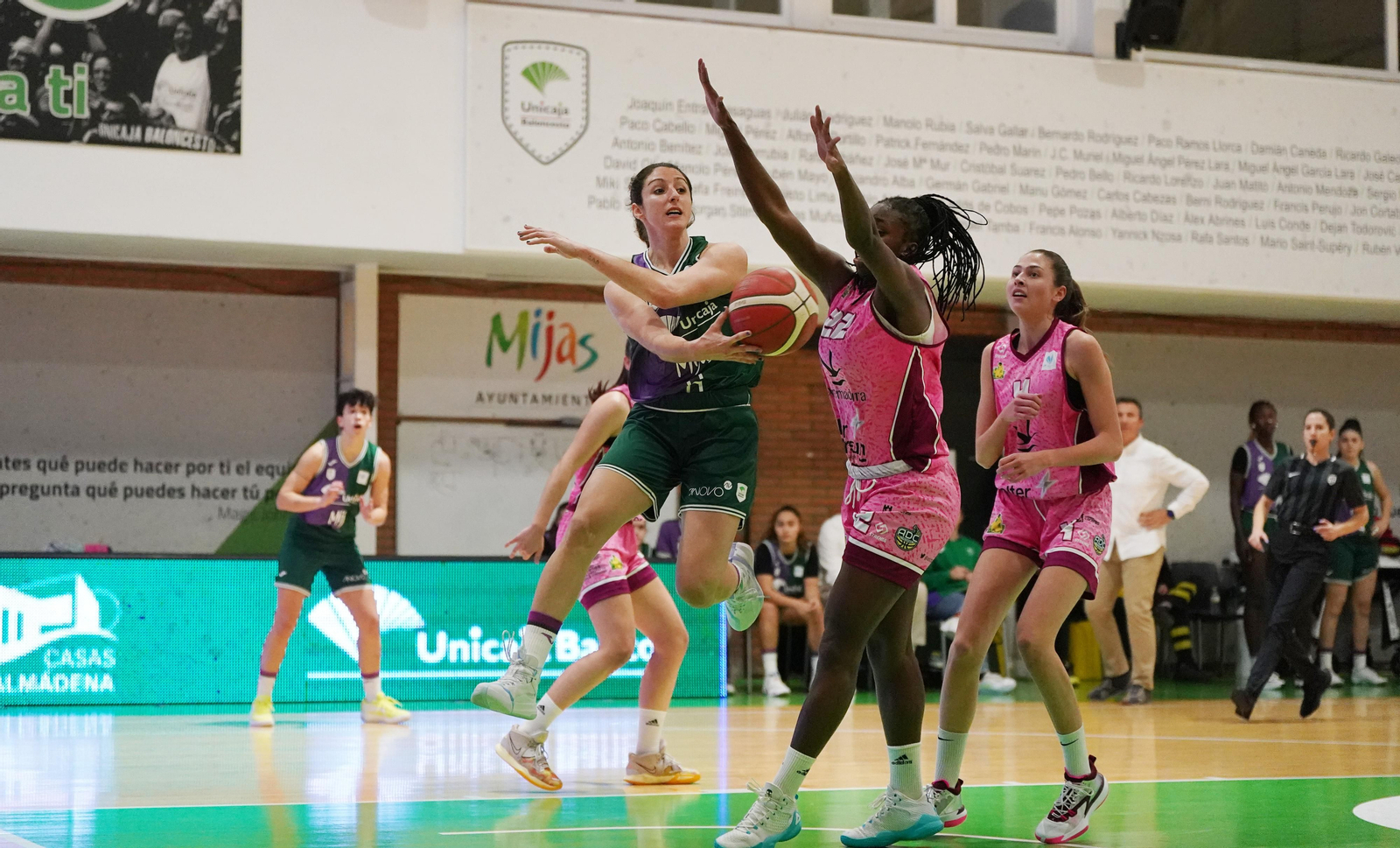 El Unicaja Mijas consigue una gran victoria ante el Al-Qazeres (92-80)