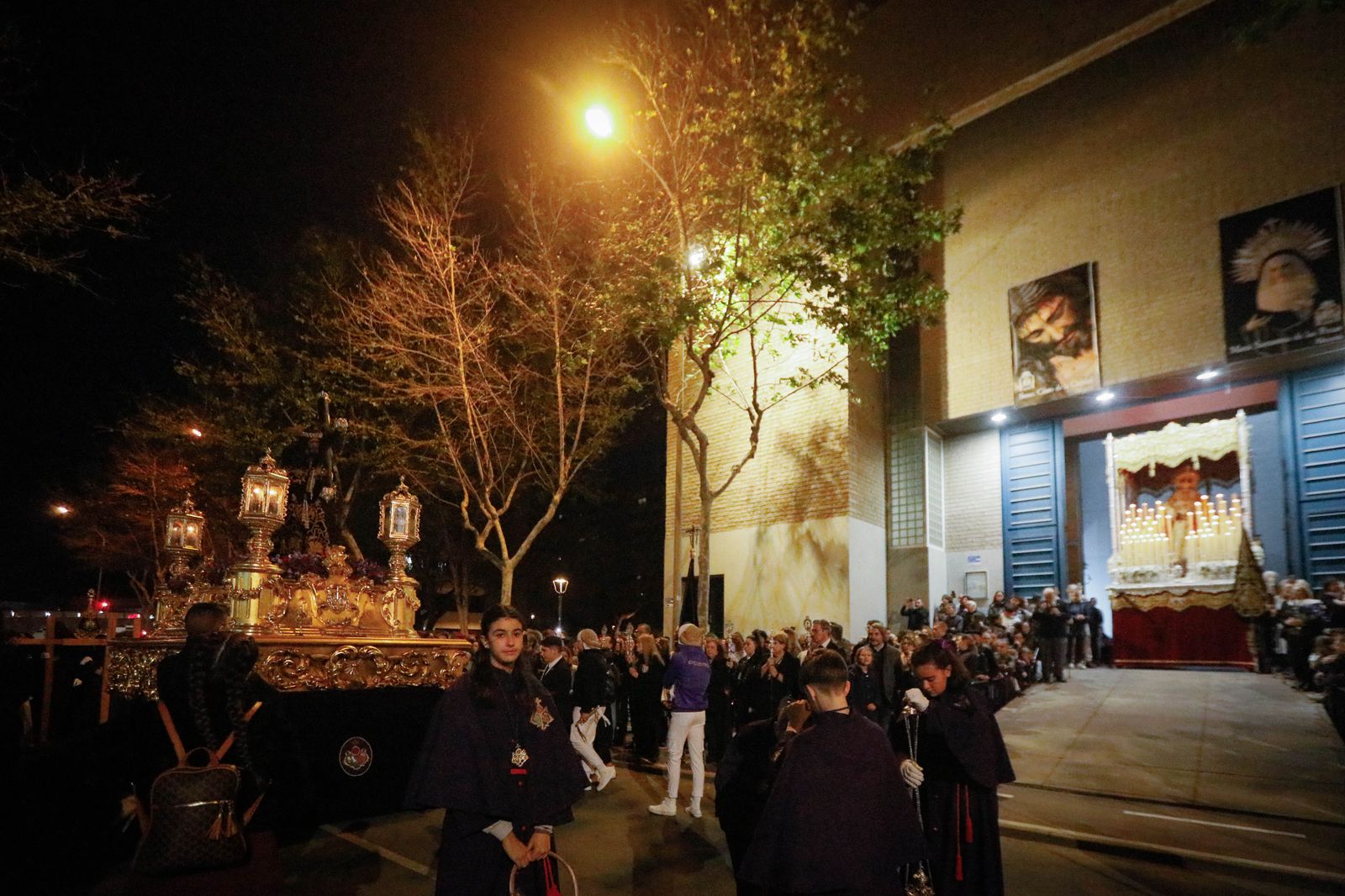 La procesión del Encuentro, en imágenes