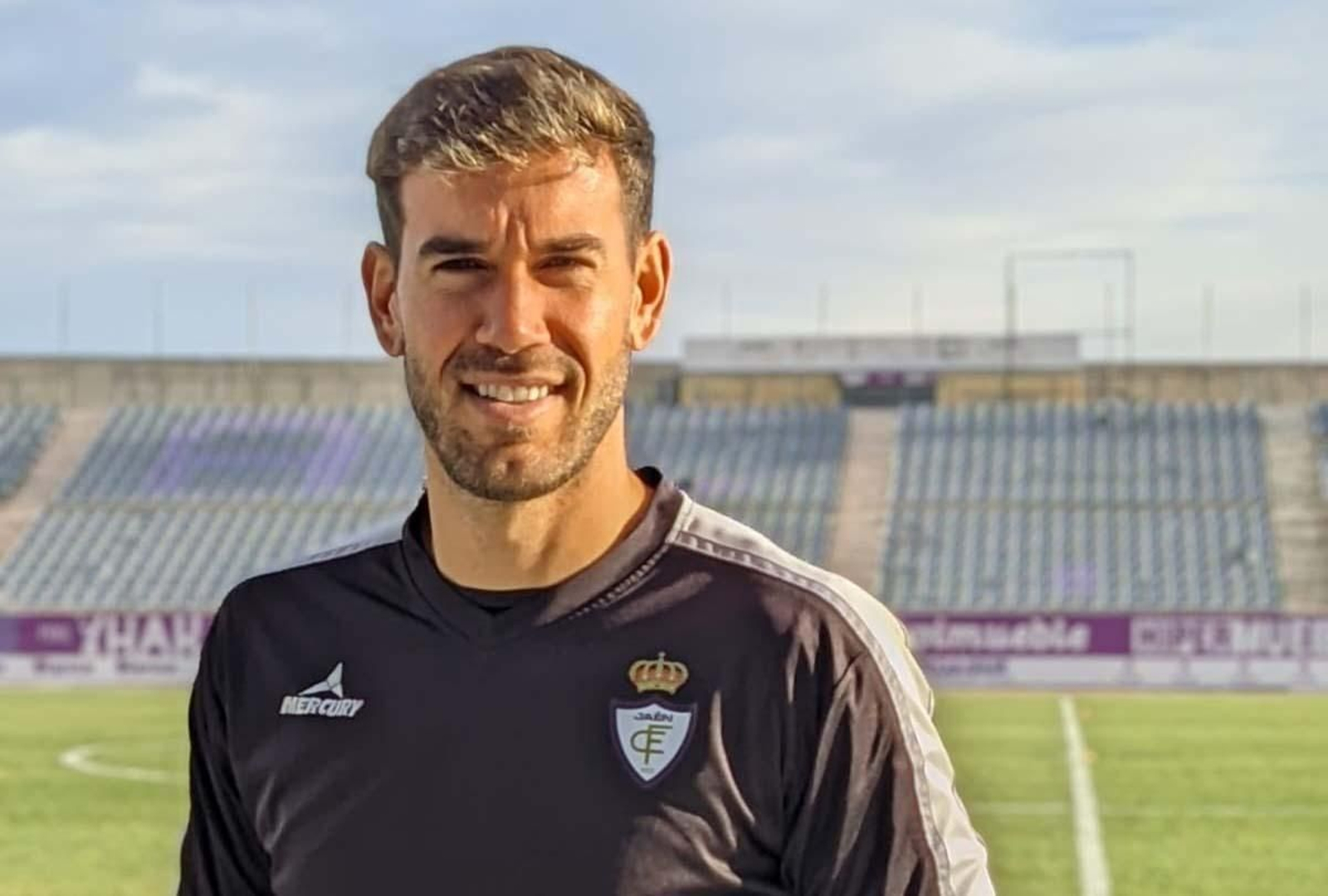 Carlos antes de su primer entrenamiento con el Real Jaén