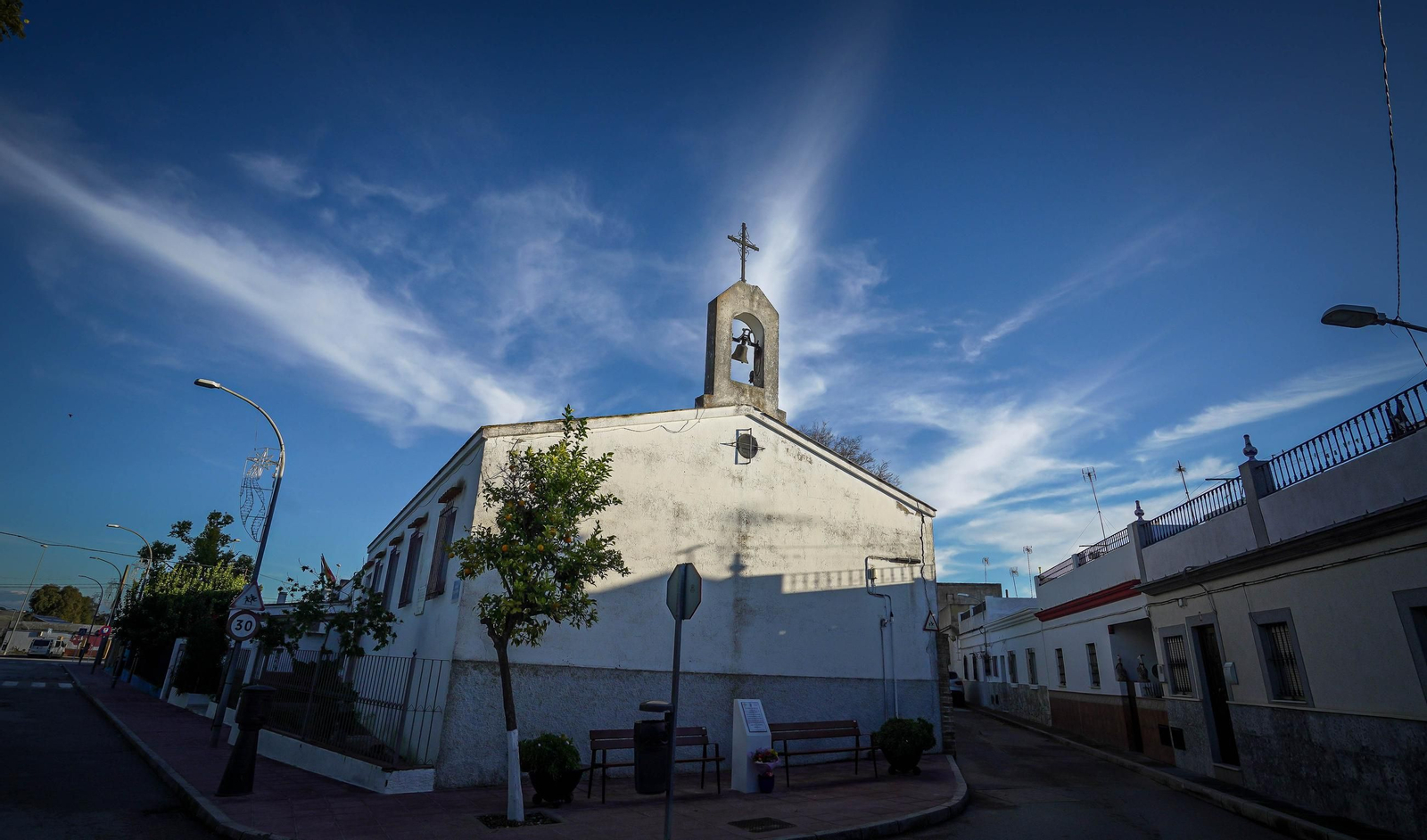 Imágenes de los vecinos de Mesas de Asta en los terrenos de Asta Regia