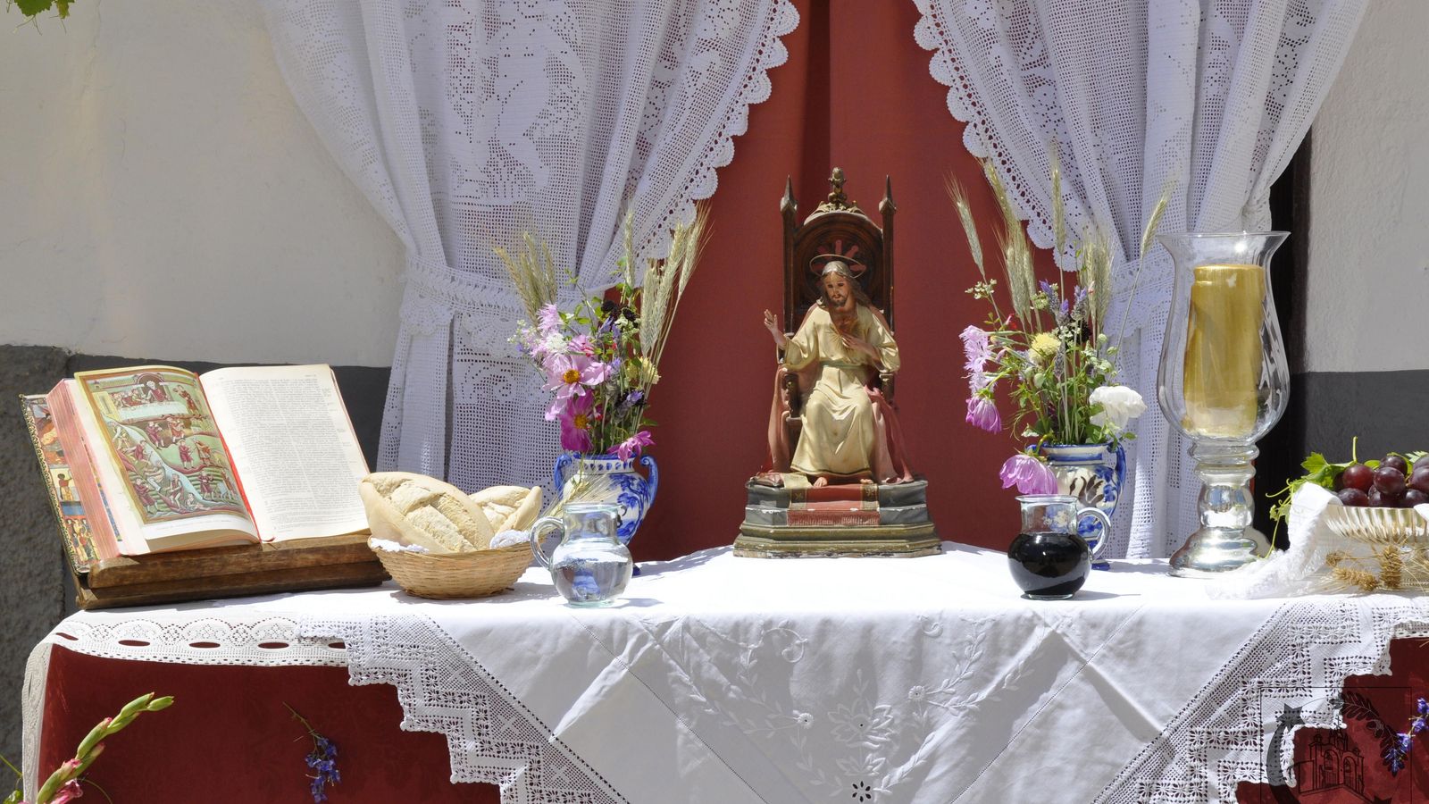 Altar durante la celebración del Corpus en Navahermosa.