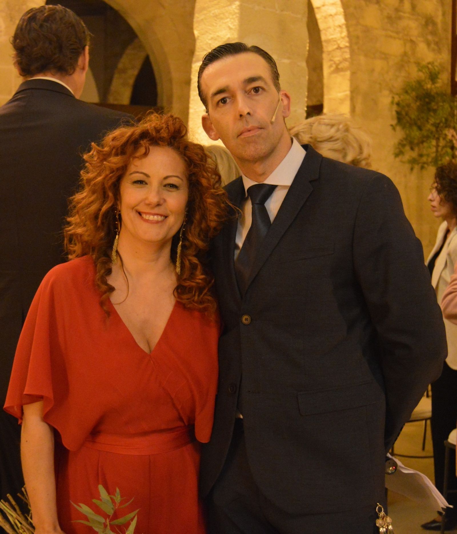 Olga Vaca, la Reina de Occidente, con el concejal.