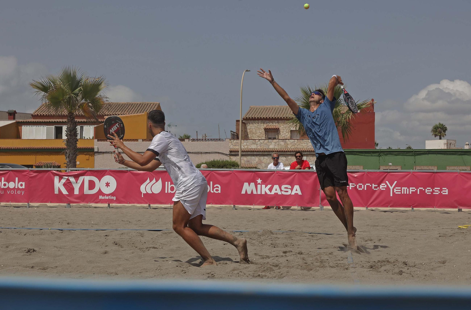 Fotos del ITF BT100 Diputación de Cádiz de tenis playa en La Línea