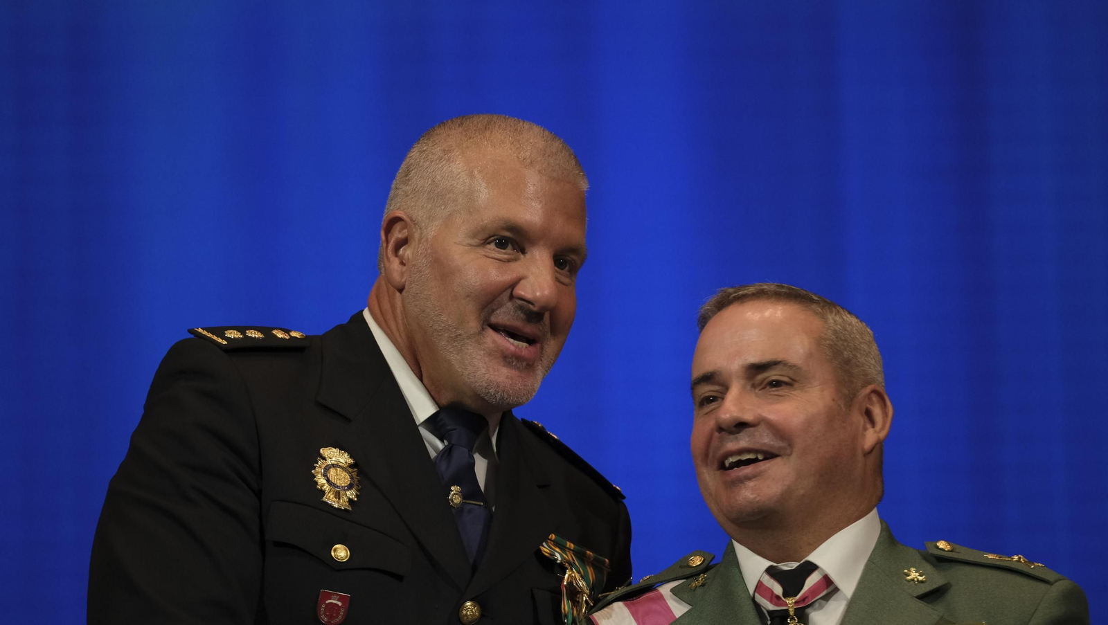 Así ha sido la celebración del Día de la Policía Nacional de Almería en el Maestro Padilla, en imágenes