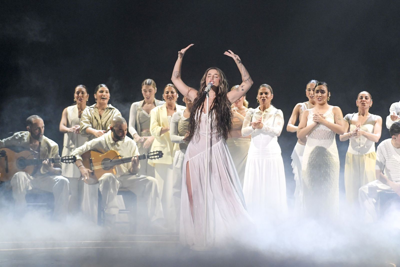 Actuación de Lola Índigo cantando por Lorca 'Verde que te quiero verde'