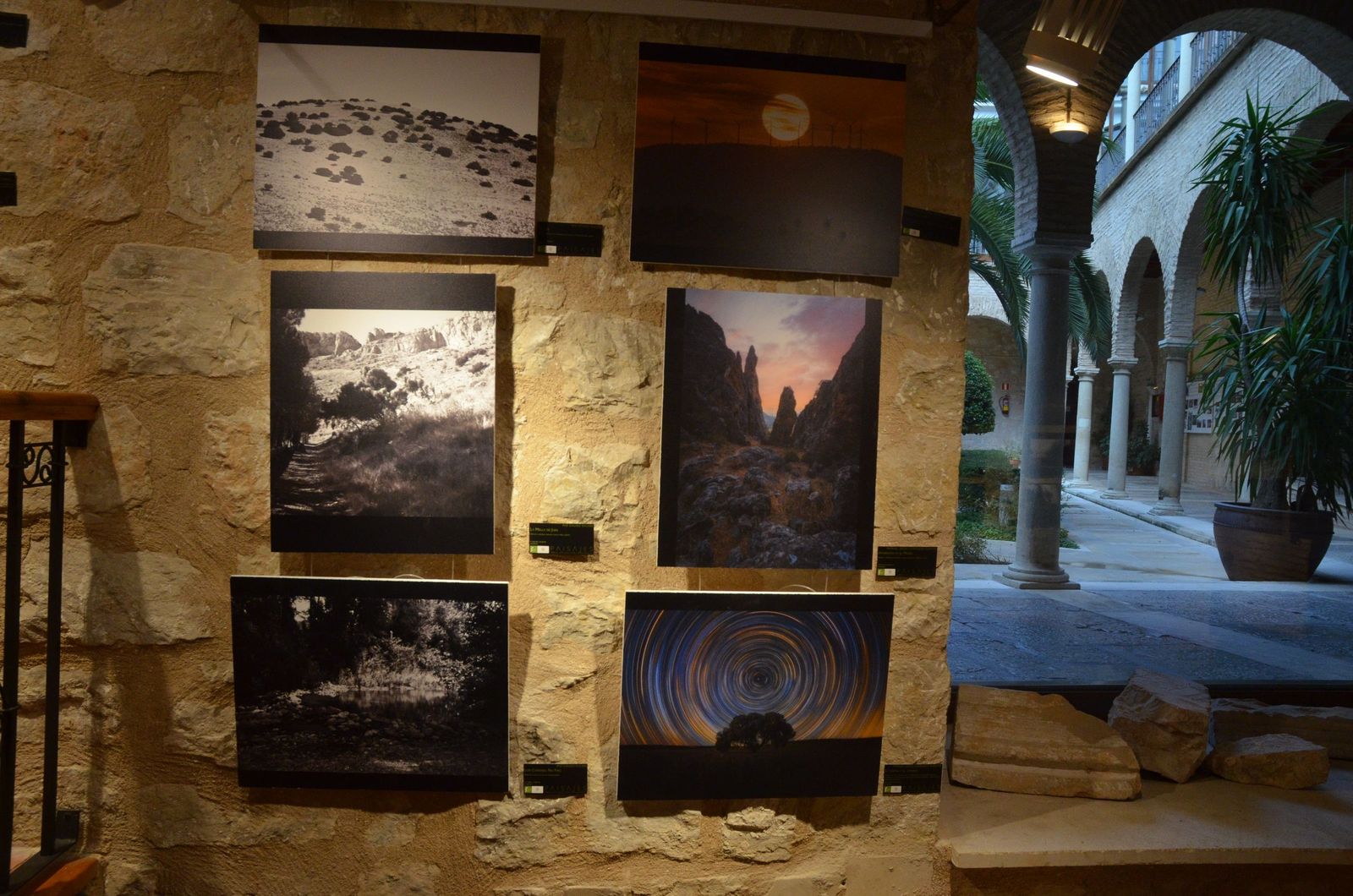 Viajar por Jaén sin moverse de la sala: la exposición ‘Paisajes’ que invita a caminar el territorio, en imágenes