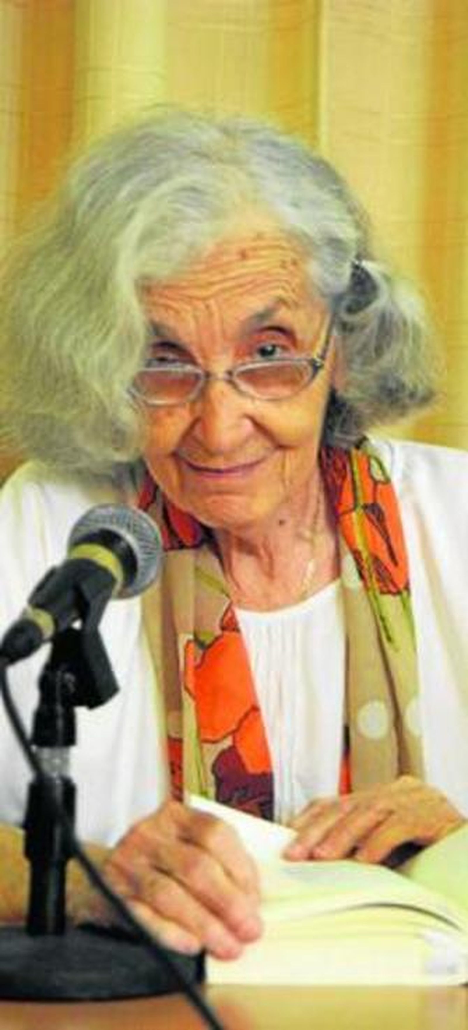 La poeta, en una lectura en La Habana.