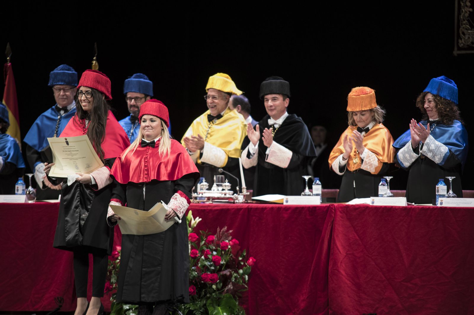 Imágenes del acto de investidura de nuevos doctores de la UCA y entrega de Premios Extraordinarios de Doctorado