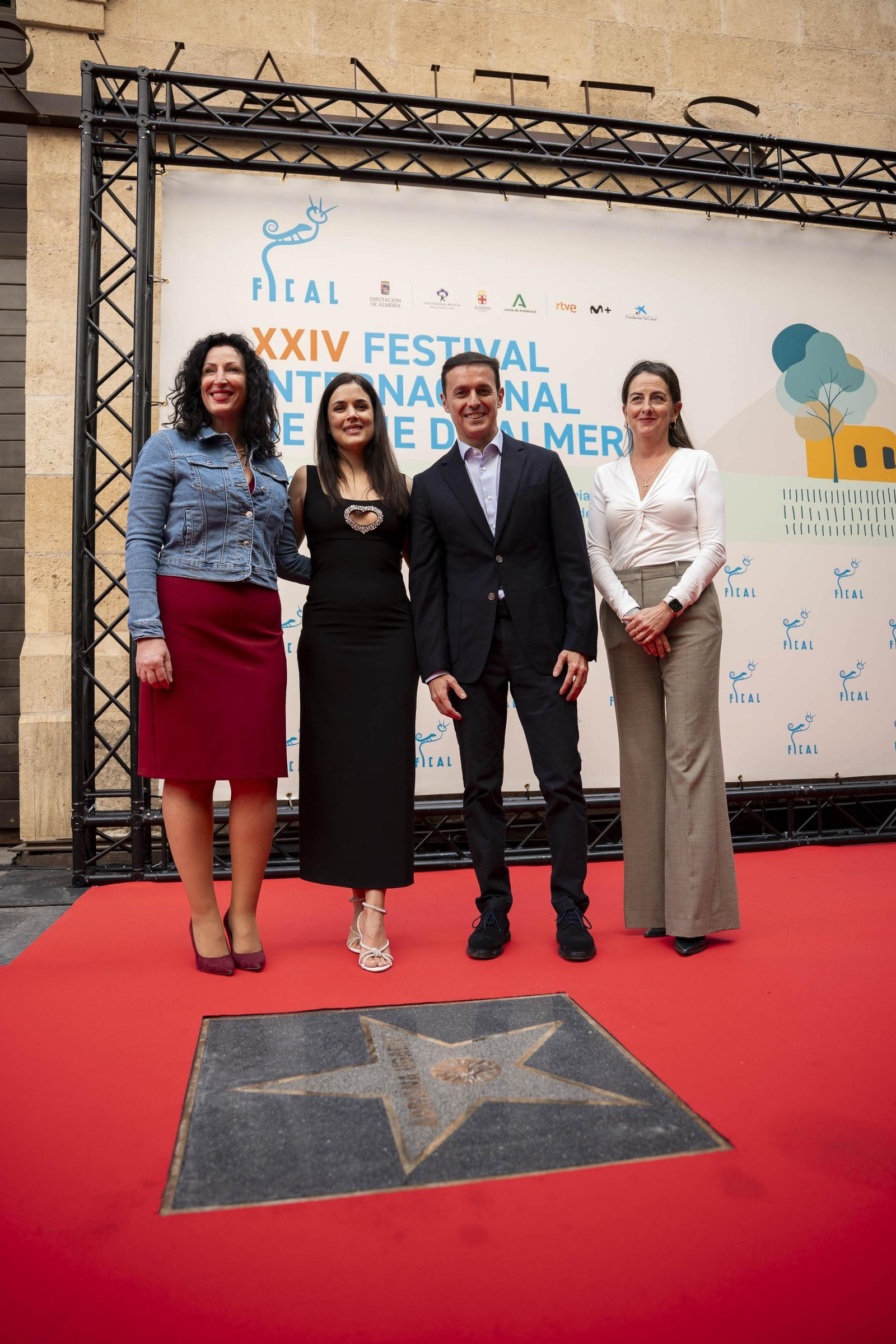Las imágenes de Adriana Ugarte, Premio 'Almería, Tierra de Cine'