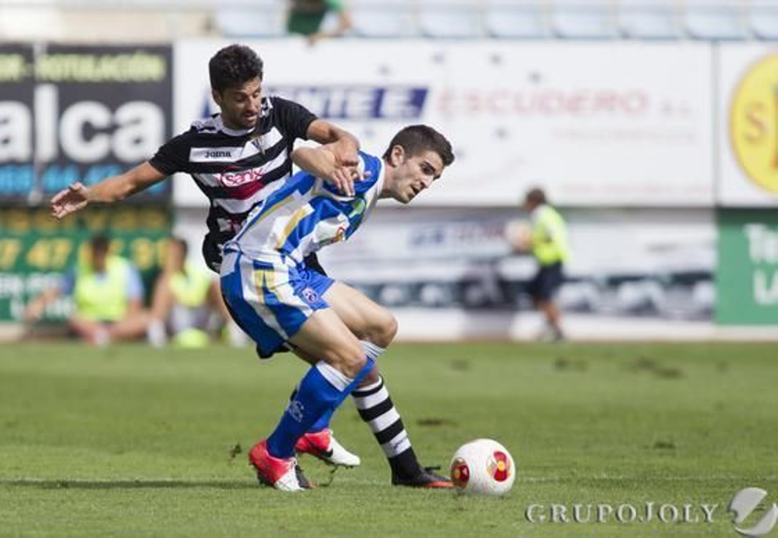 Carrillo es destituido tras la derrota de los azulinos (4-0) en Lorca  Foto: LOF (Pascu Mendez)
