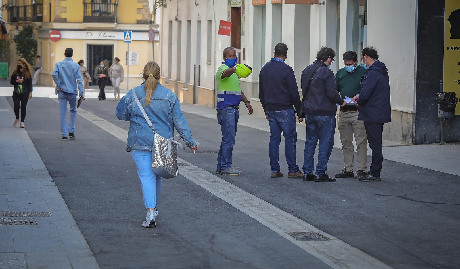 Así están quedando las calles del centro después de la guerra del adoquín