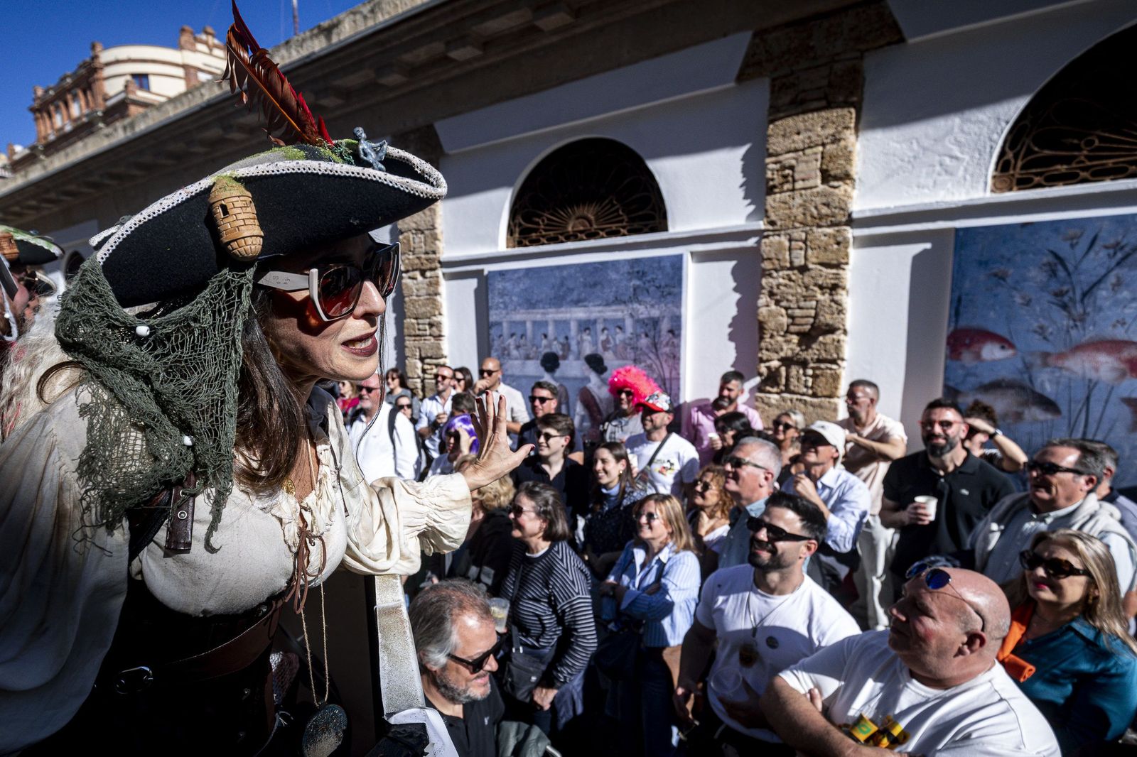 Las imágenes del Domingo de Piñata del Carnaval de Cádiz 2026