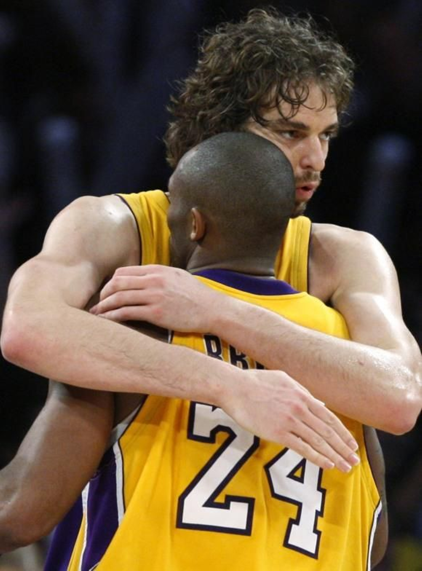 Lakers-Pacers (121-119): Gasol y un gran Bryant salvan la victoria