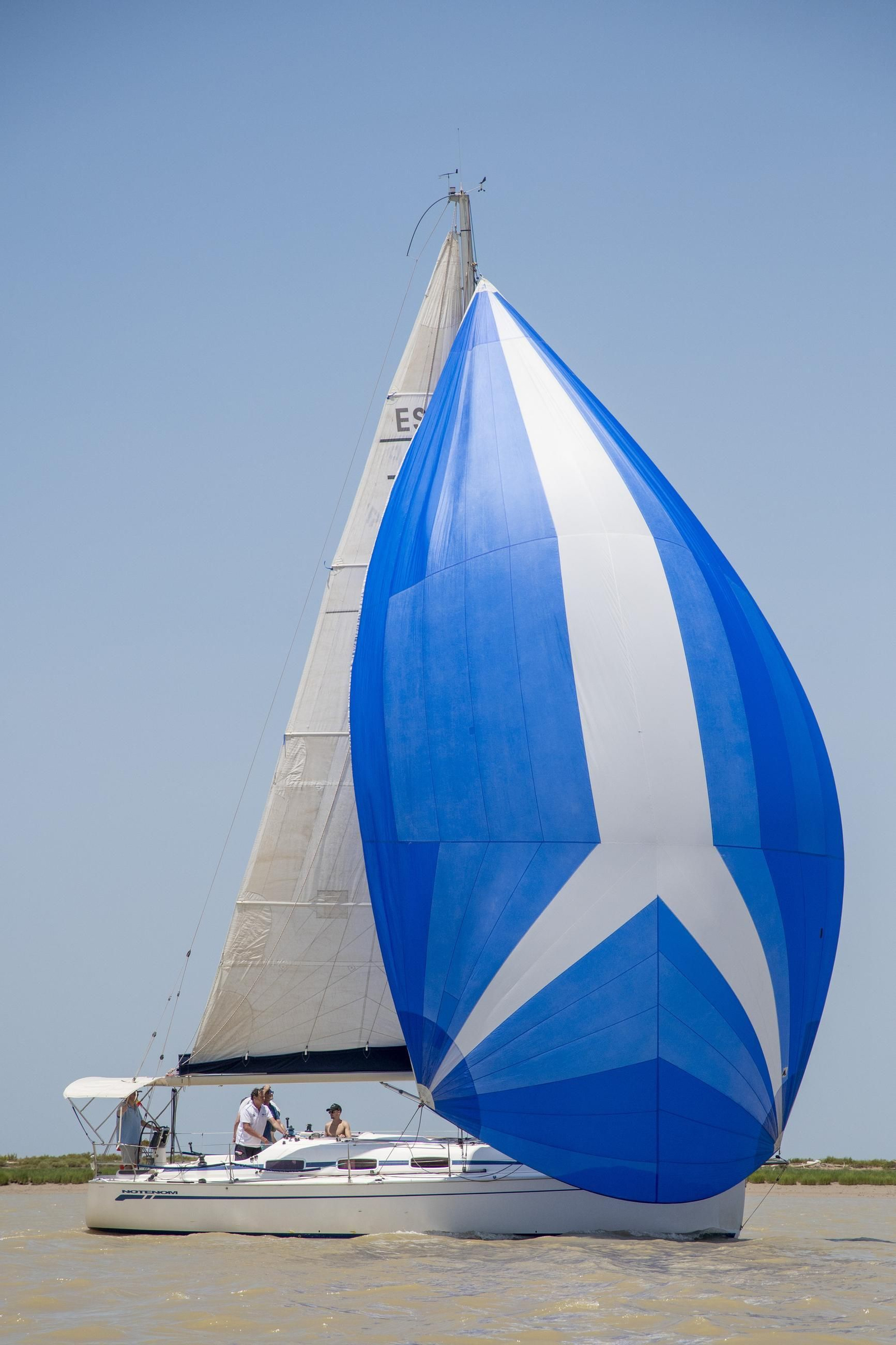 Las espectaculares fotos del Ascenso a Vela del Guadalquivir