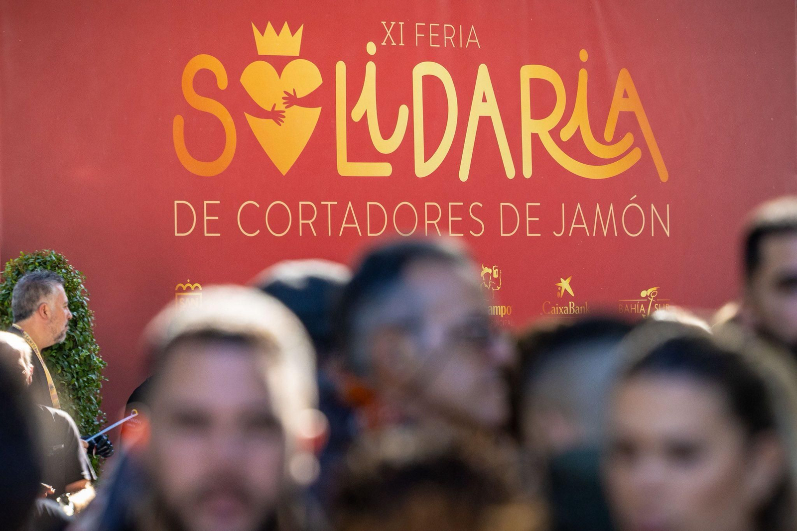 Las imágenes de la Feria Solidaria de Cortadores de Jamón en San Fernando